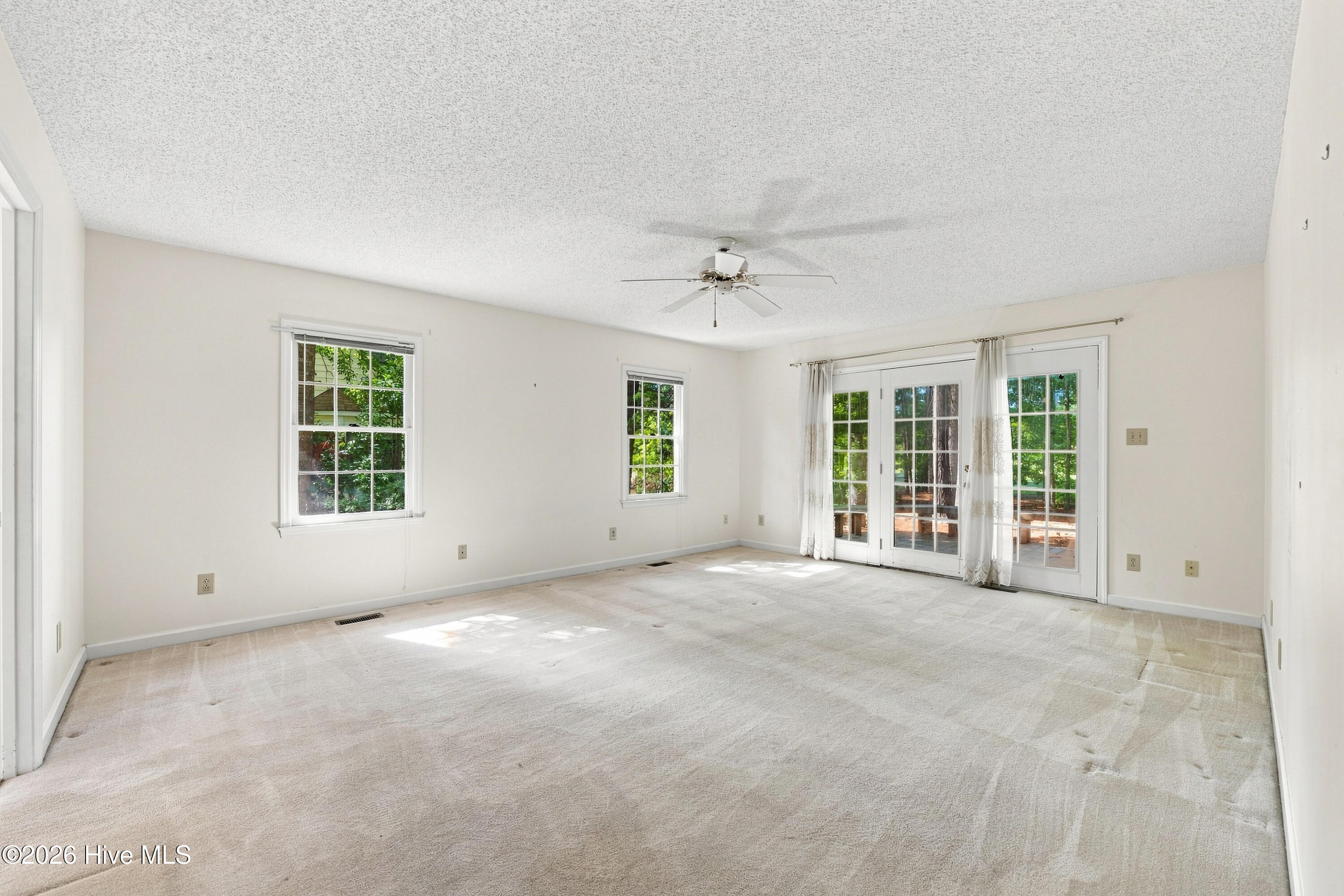 307 Augusta Court Property Photo 24