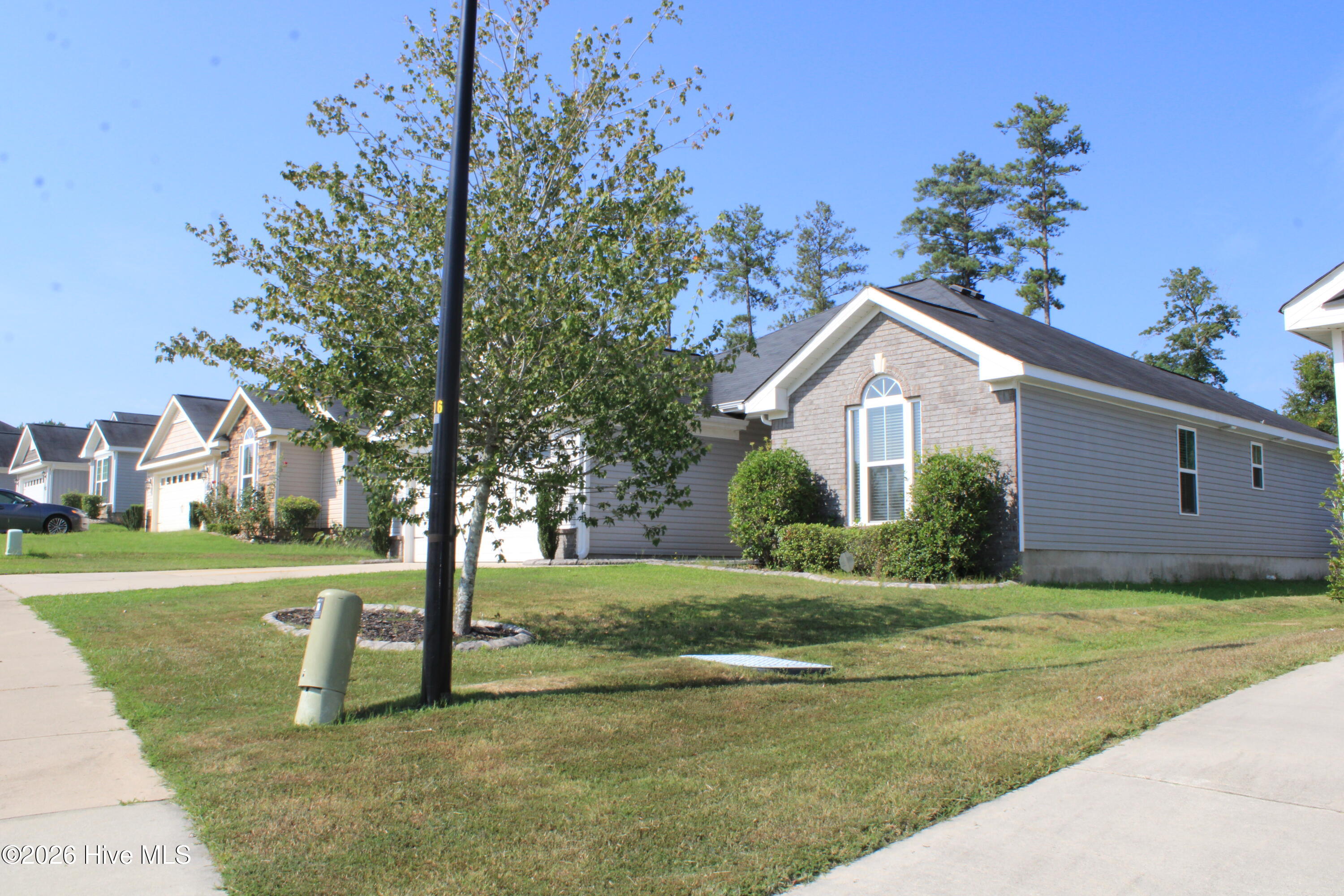 7105 Summerton Drive Property Photo 3
