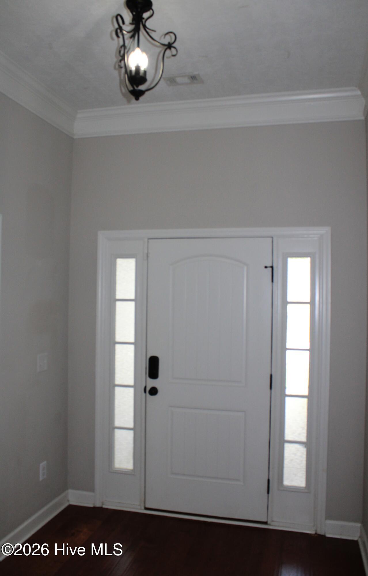 7105 Summerton Drive Property Photo 5