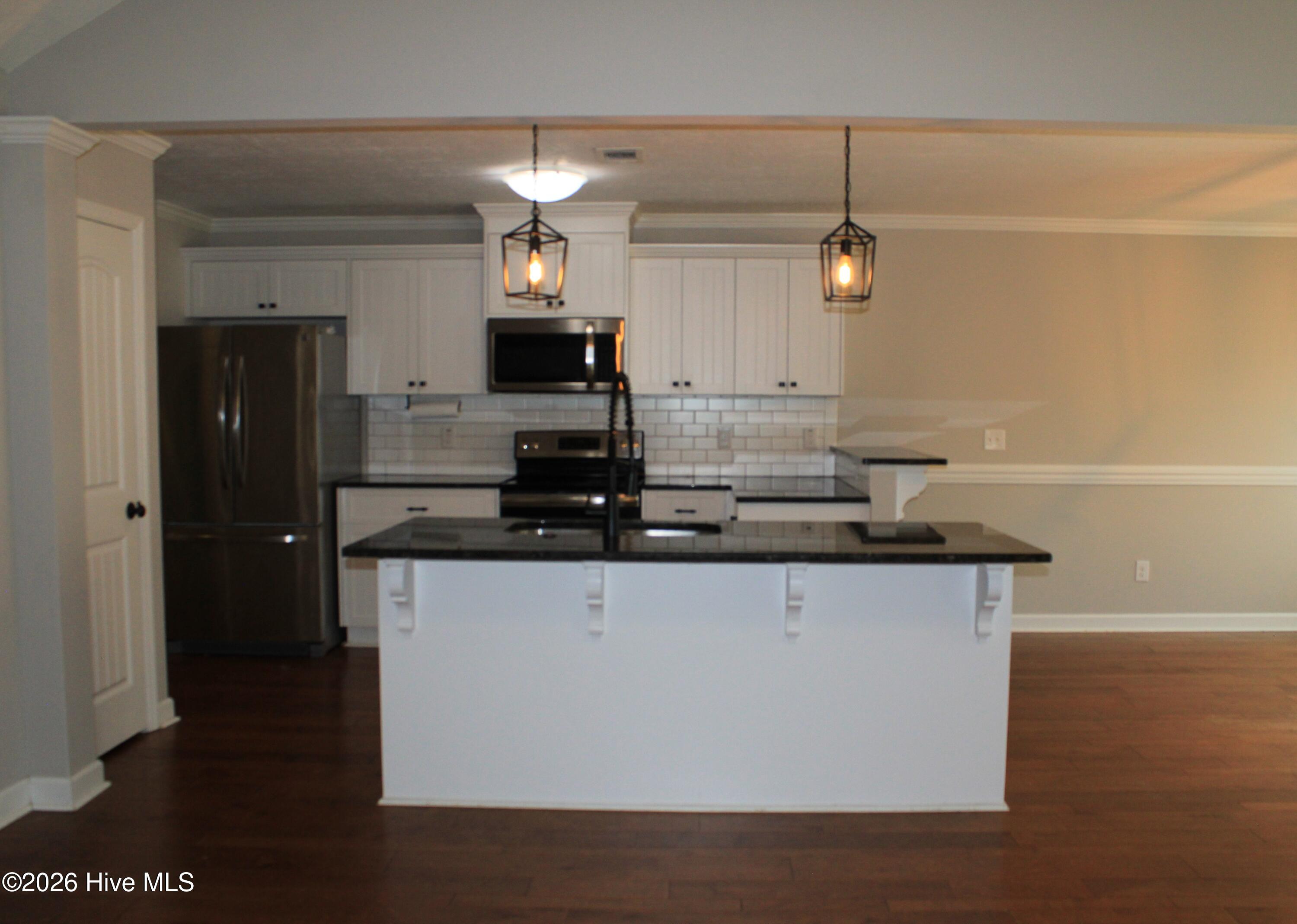 7105 Summerton Drive Property Photo 16