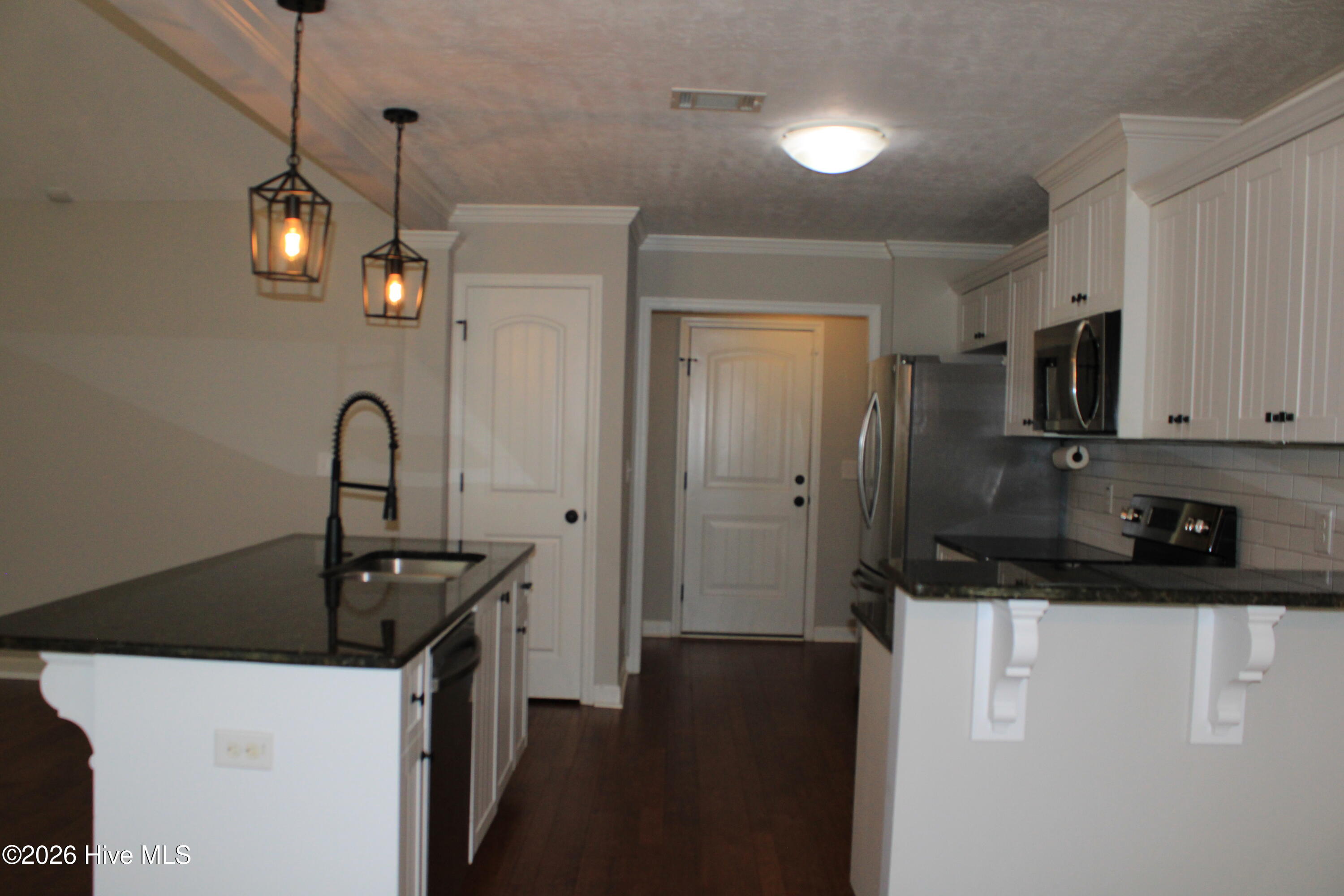 7105 Summerton Drive Property Photo 23