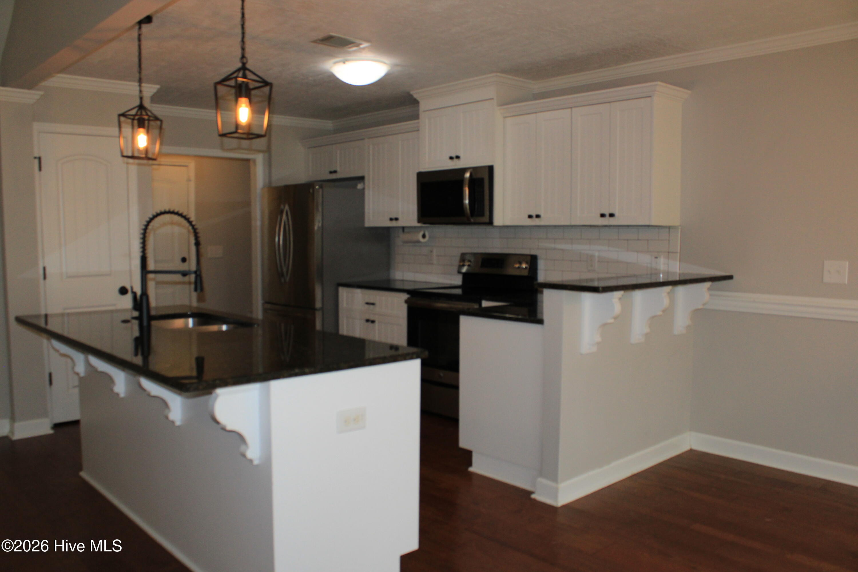7105 Summerton Drive Property Photo 25
