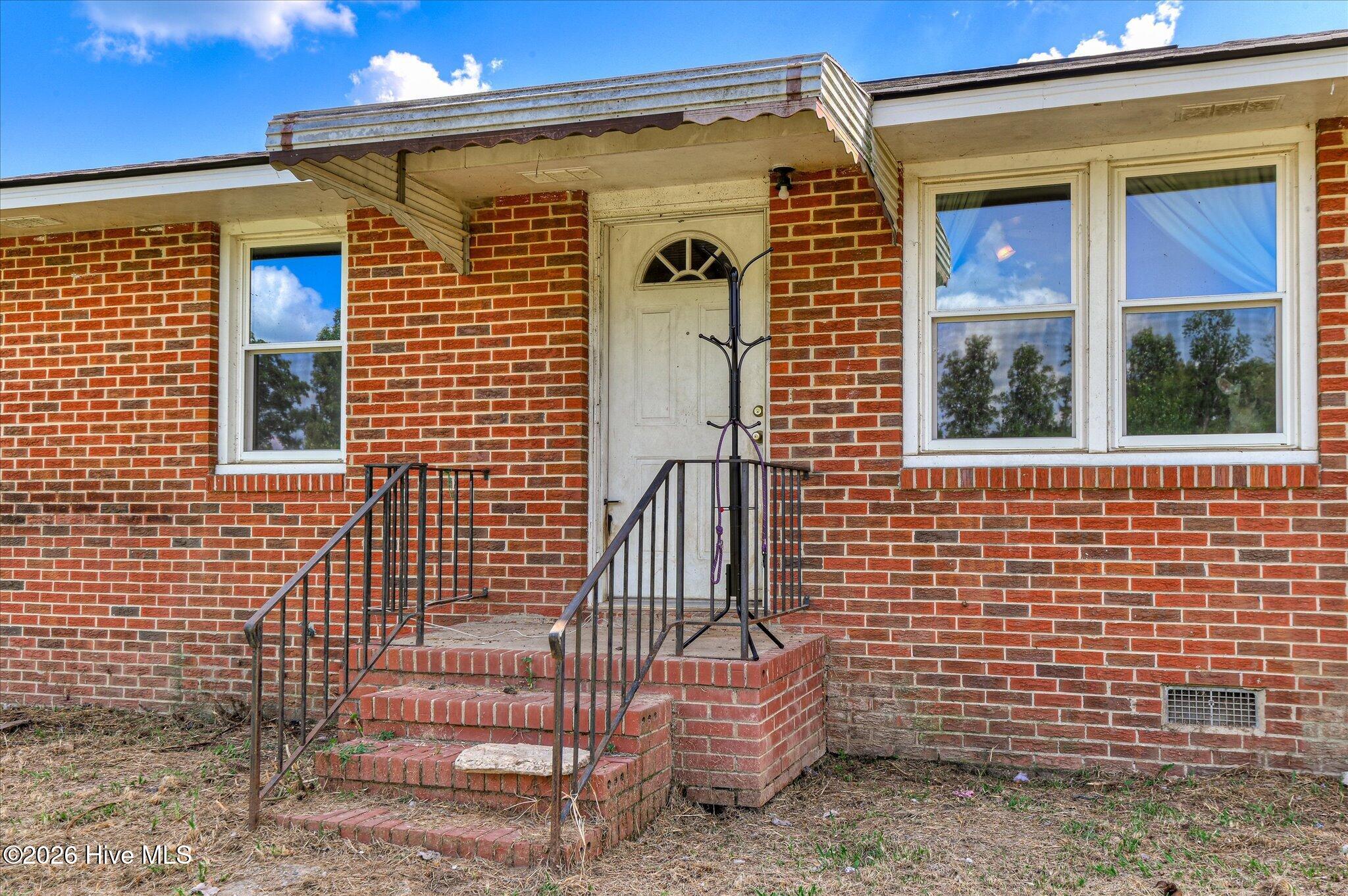 1227 County Line Road Property Photo 2