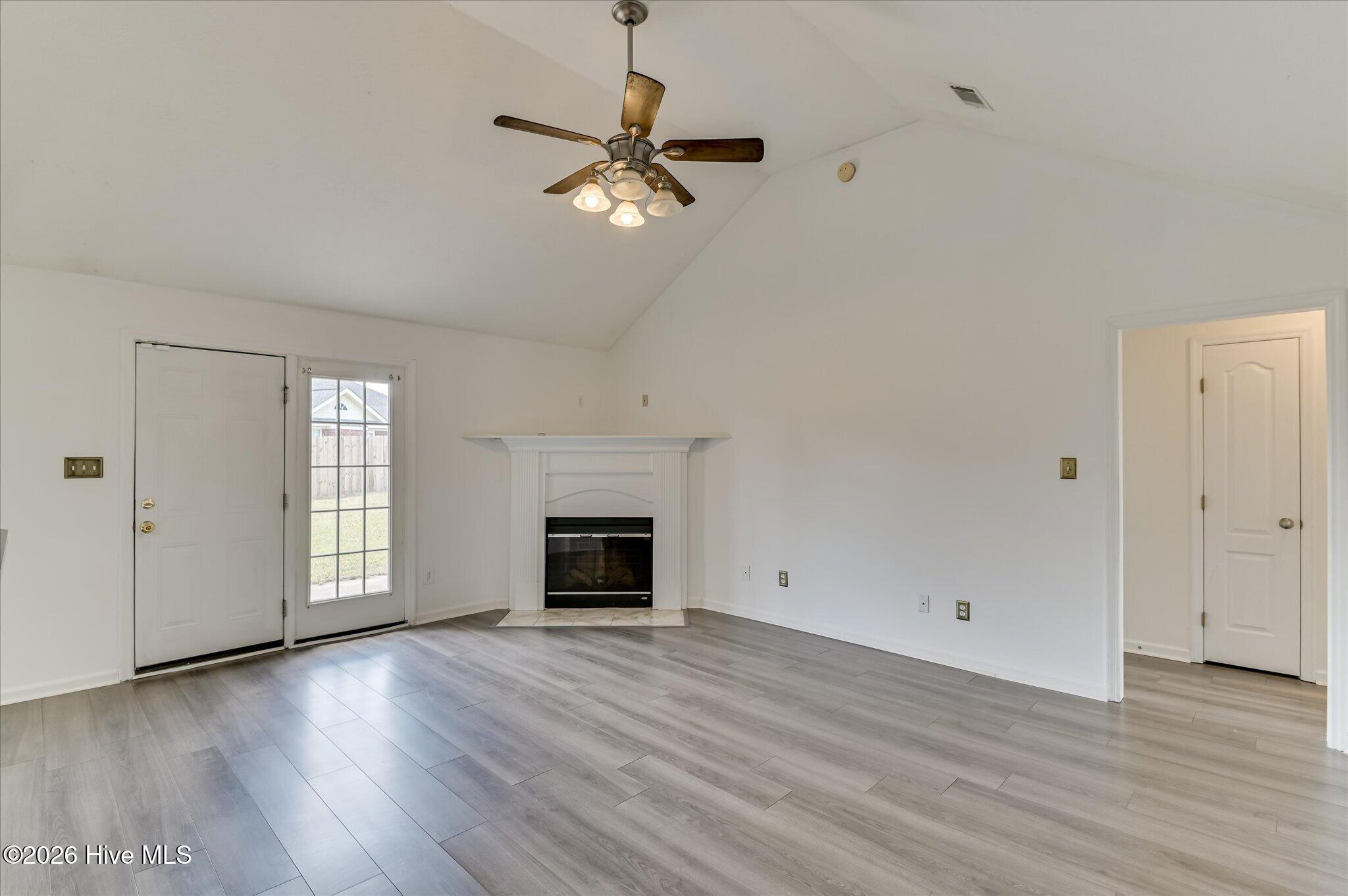1828 Heathers Way Property Photo 8