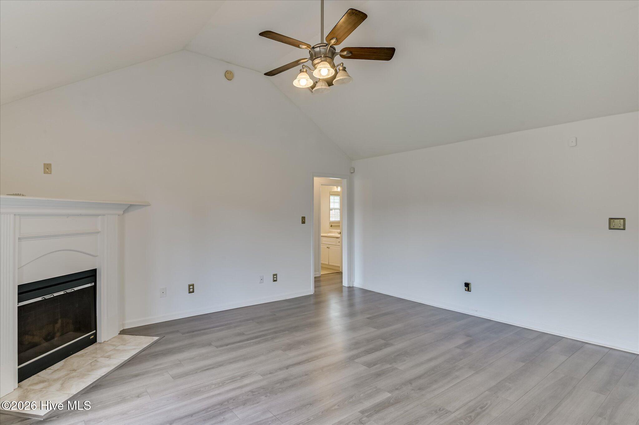 1828 Heathers Way Property Photo 9