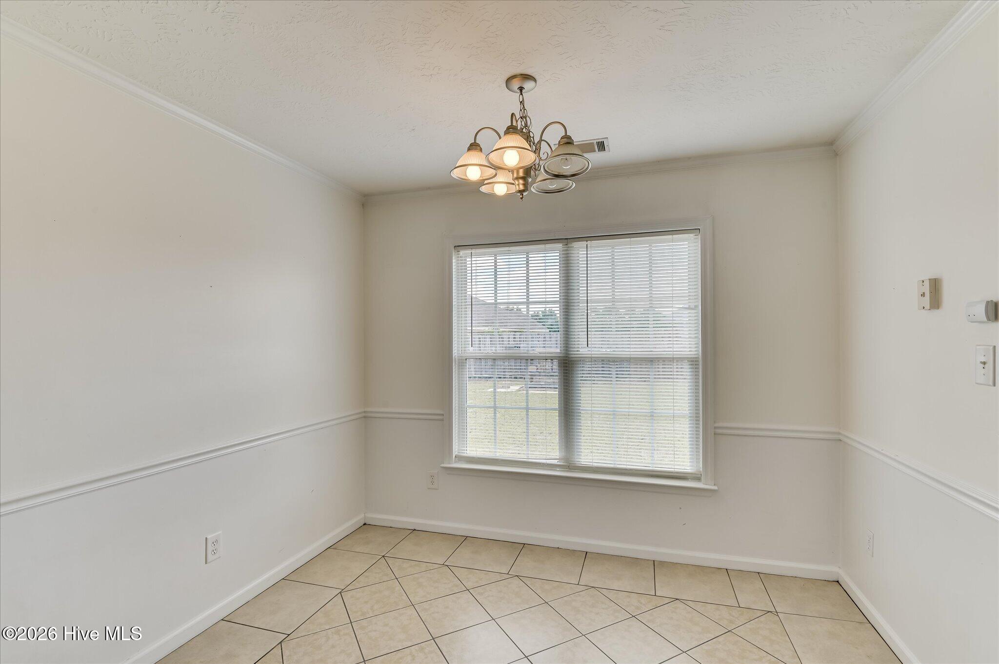 1828 Heathers Way Property Photo 13