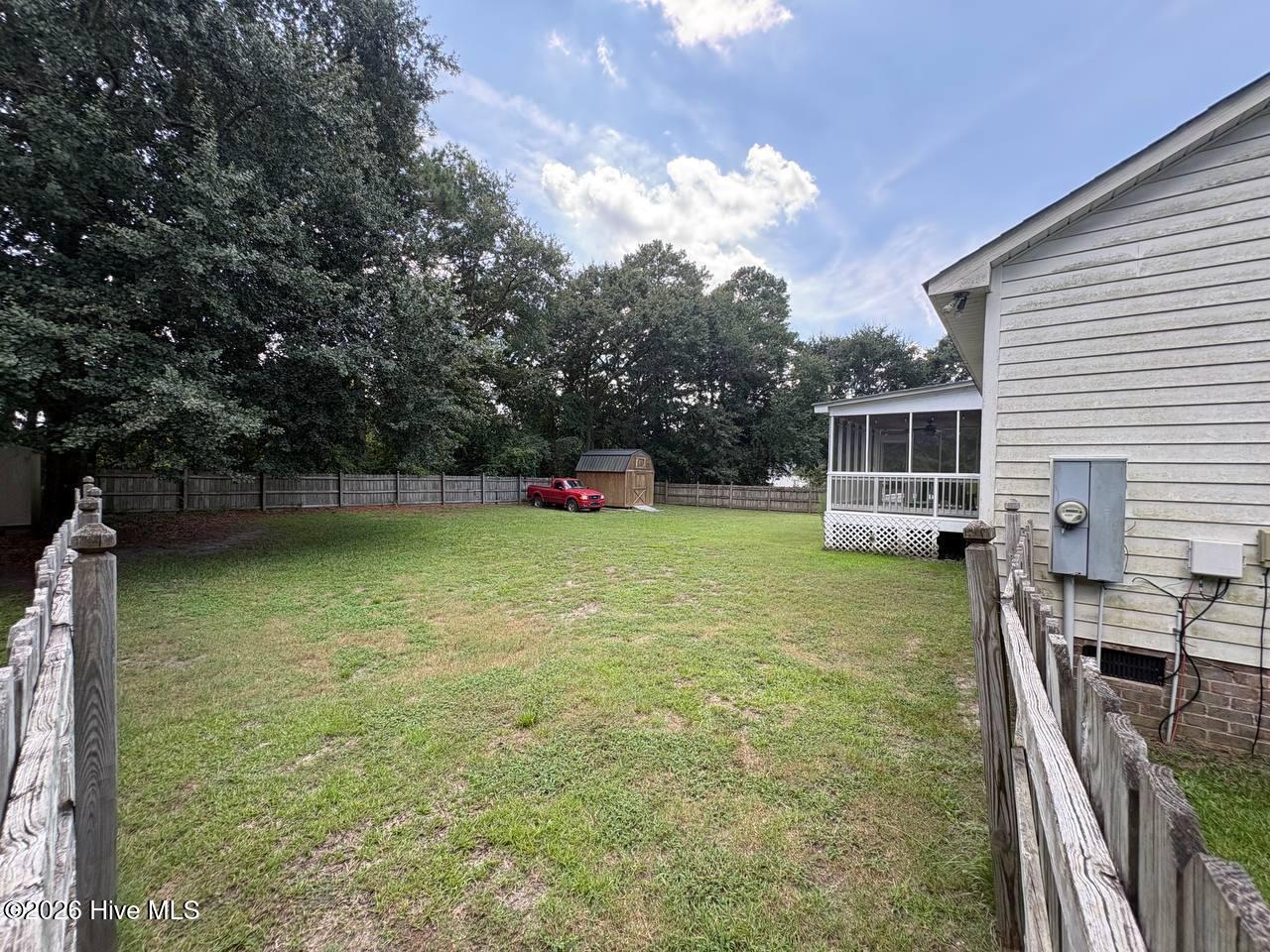 2468 Stratford Drive Property Photo 4