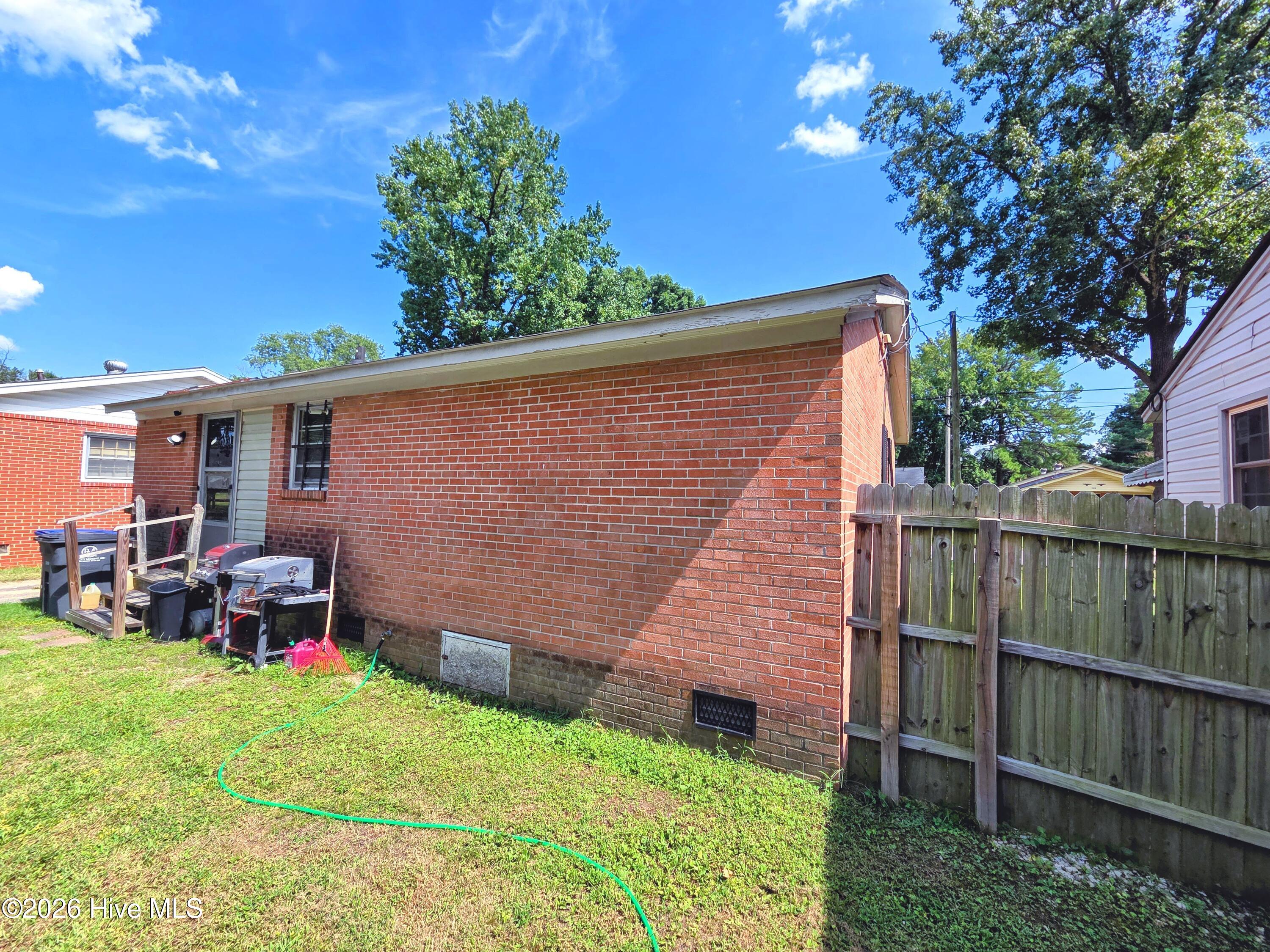 1116 Calvary Street Property Photo 2