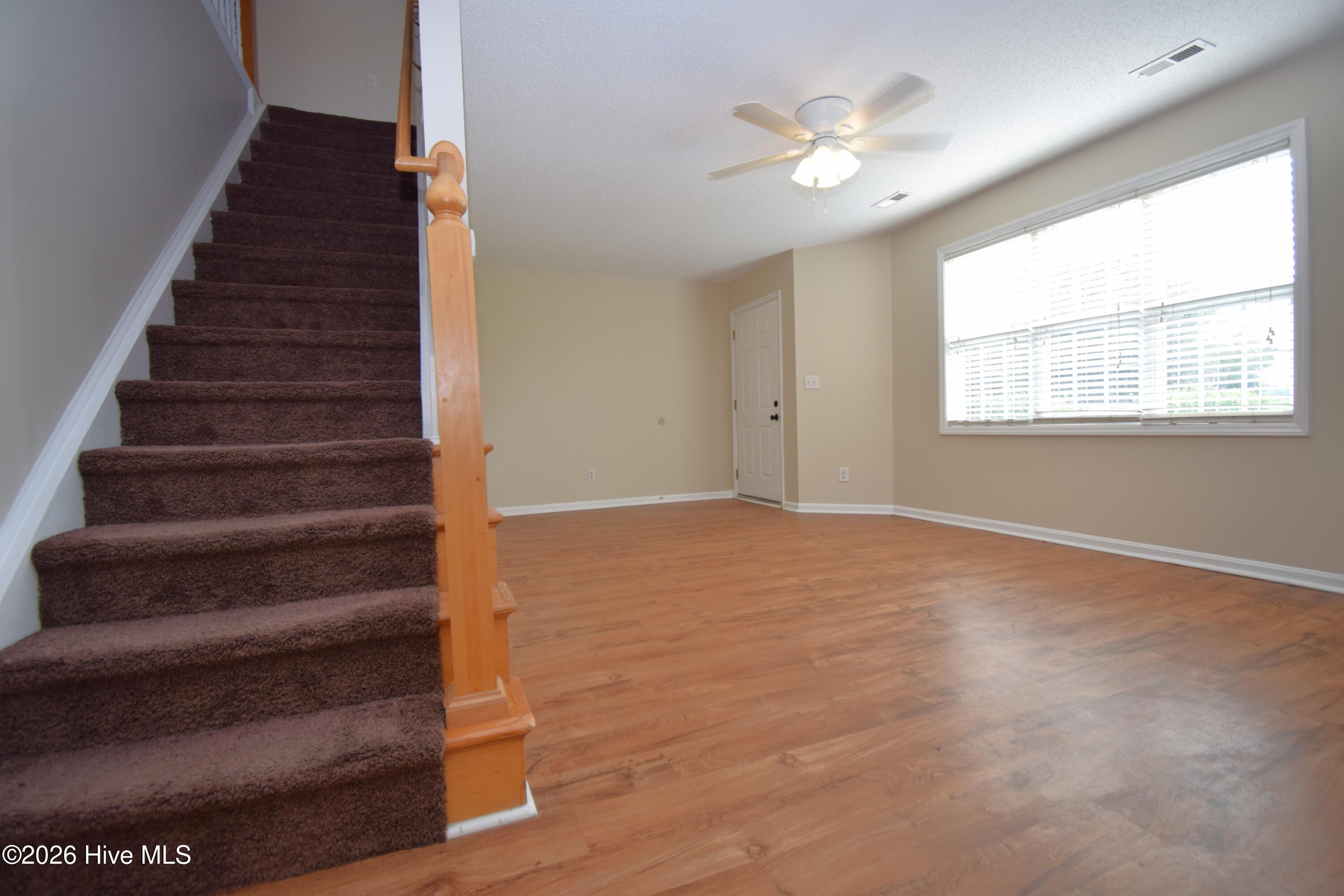 2380 Vineyard Drive J1 Property Photo 5
