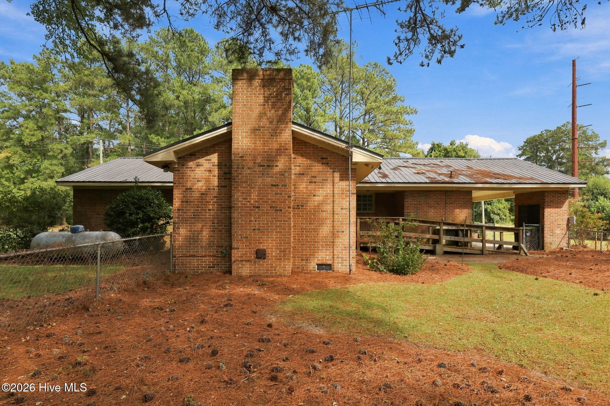 405 S Broad Street Property Photo 16