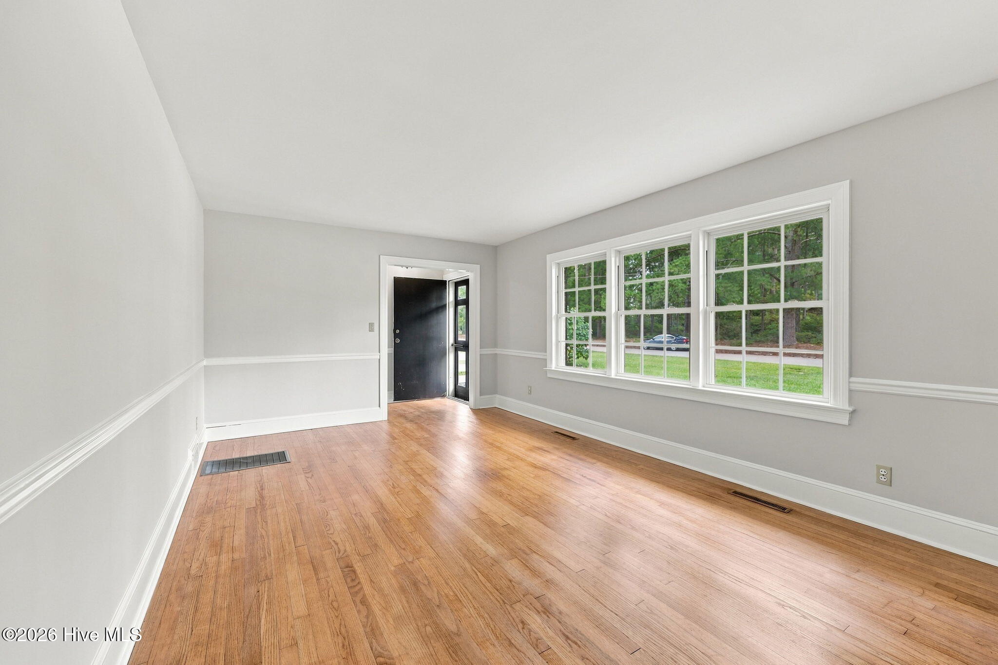 405 S Broad Street Property Photo 32
