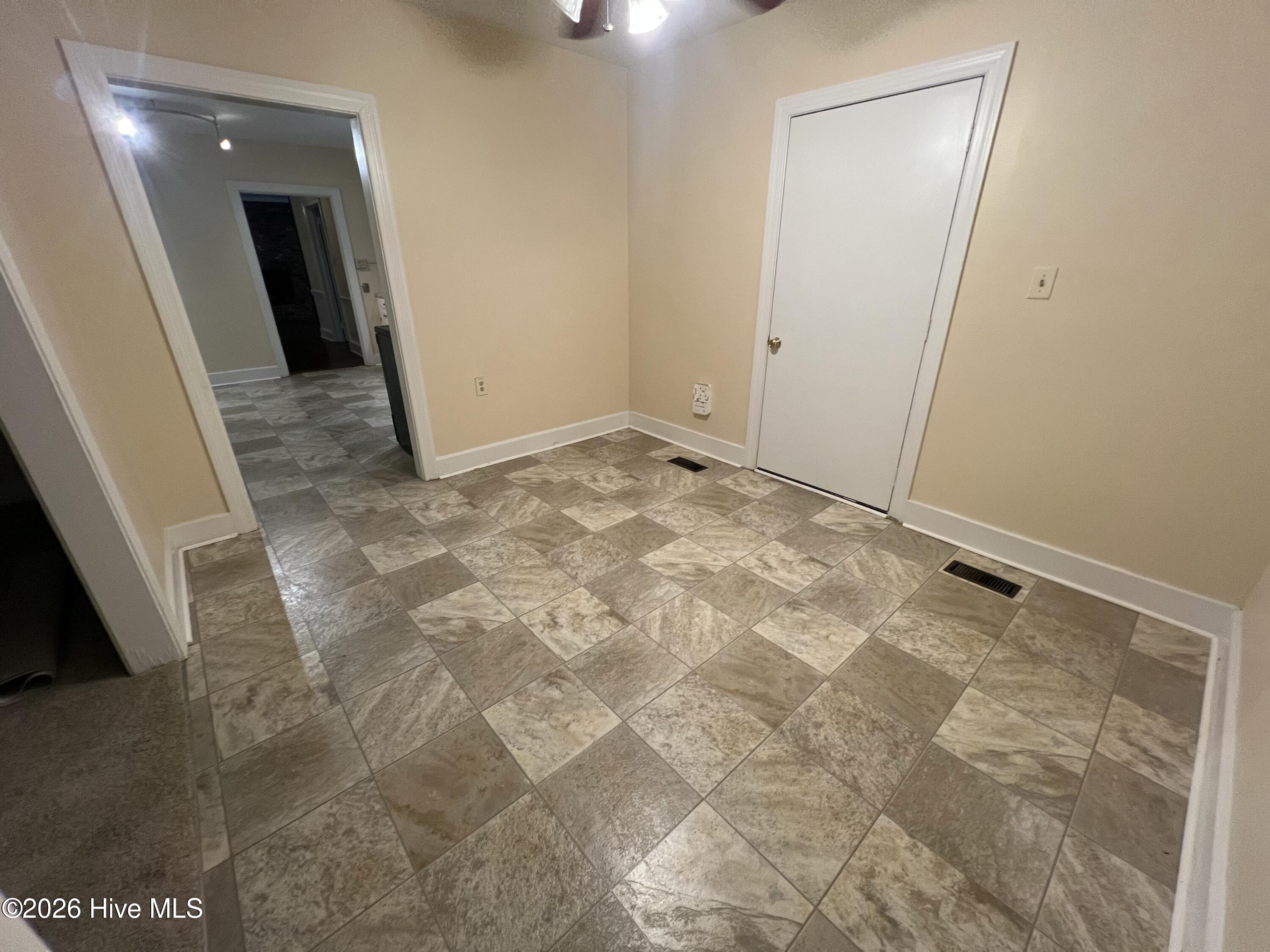 915 Greenville Boulevard Se Property Photo 8