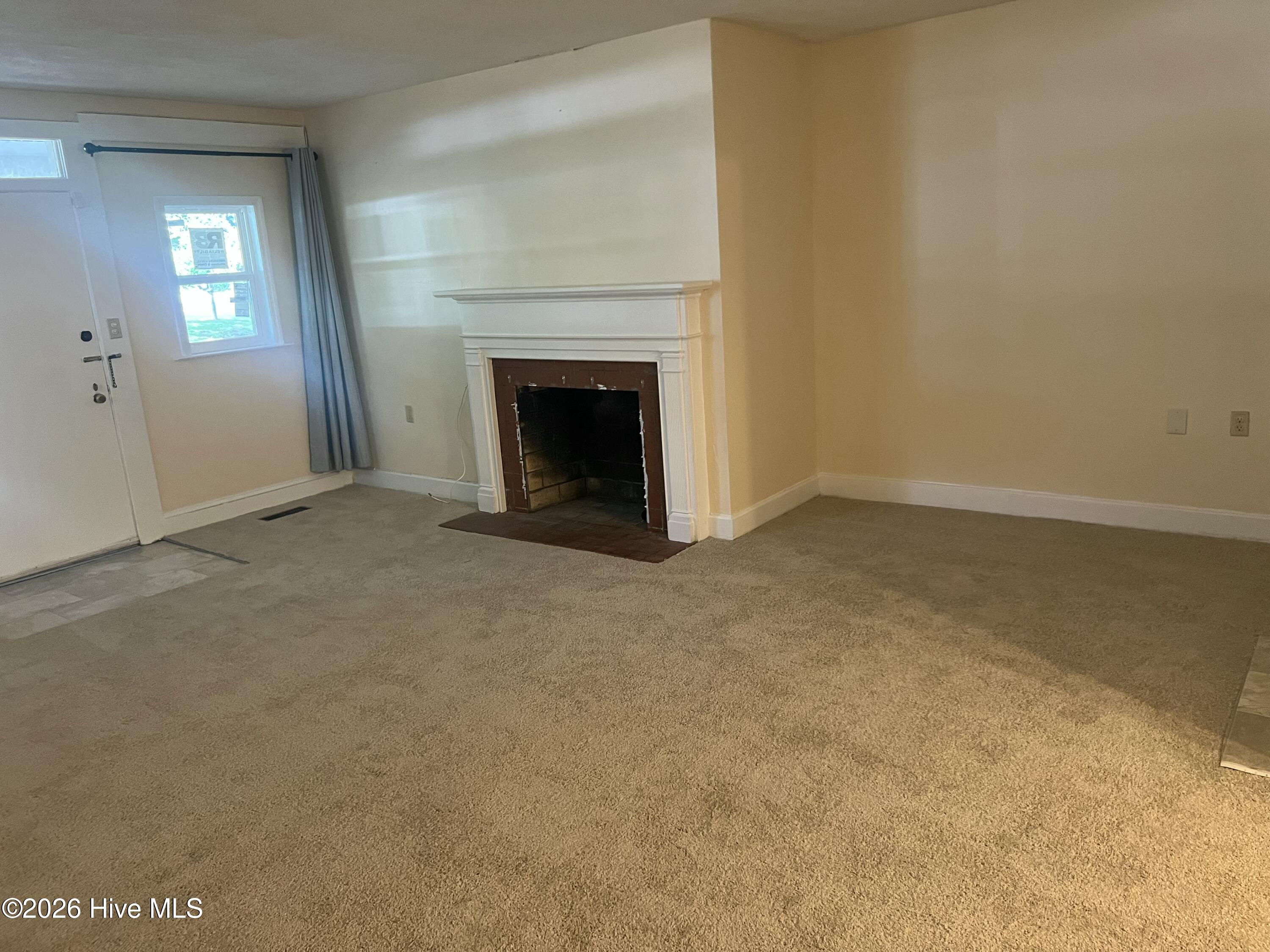 915 Greenville Boulevard Se Property Photo 9