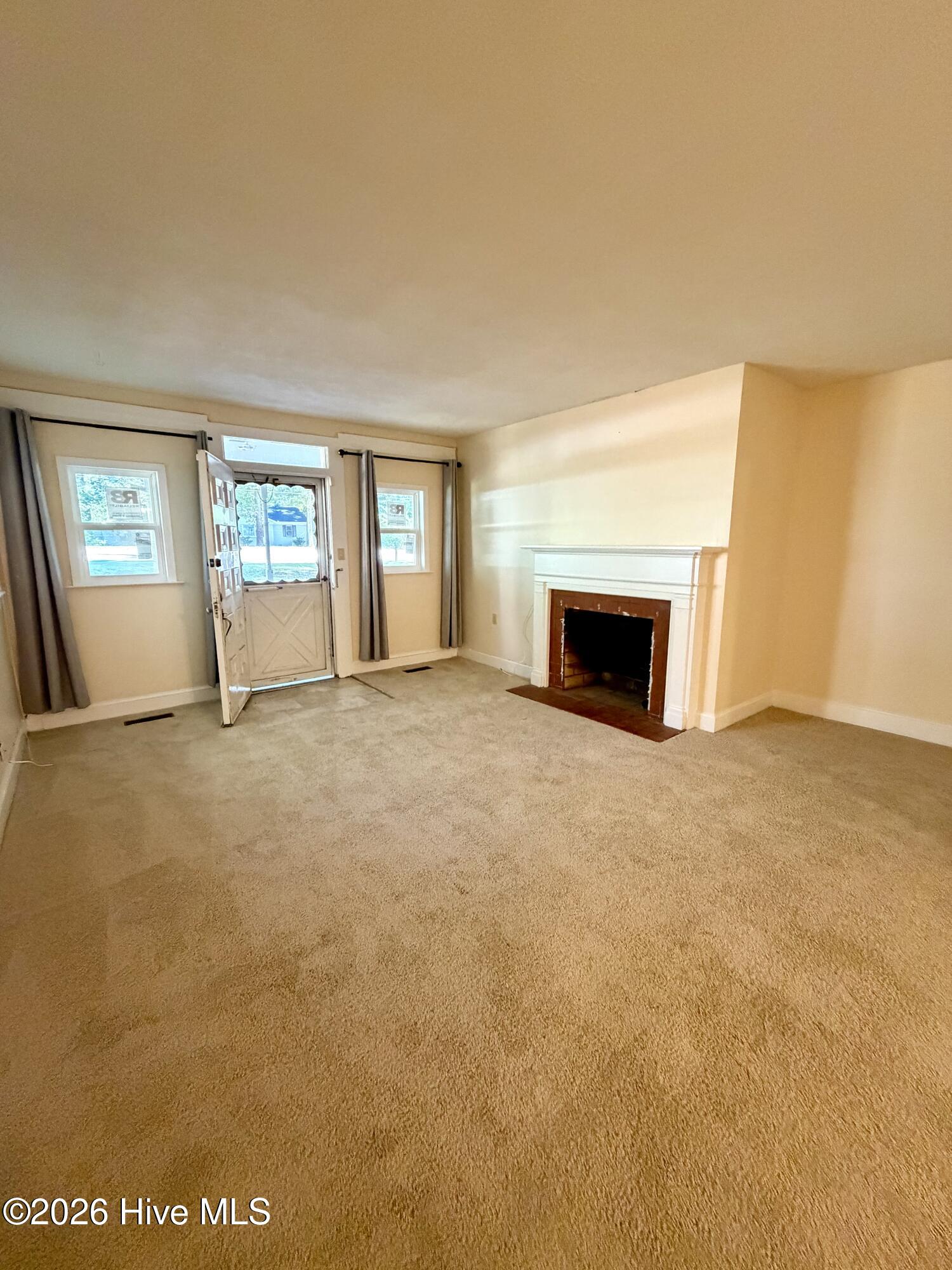 915 Greenville Boulevard Se Property Photo 10