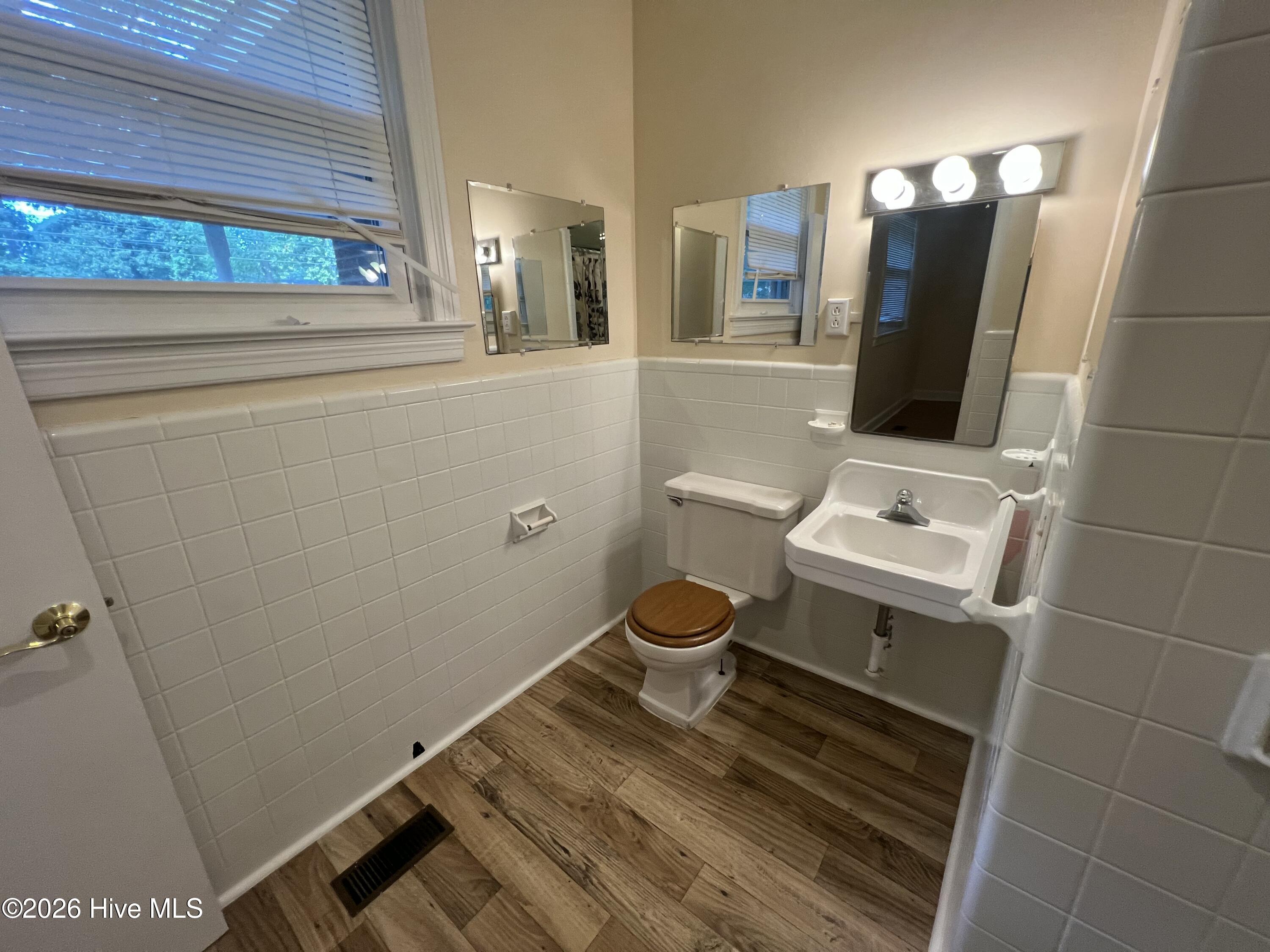 915 Greenville Boulevard Se Property Photo 21