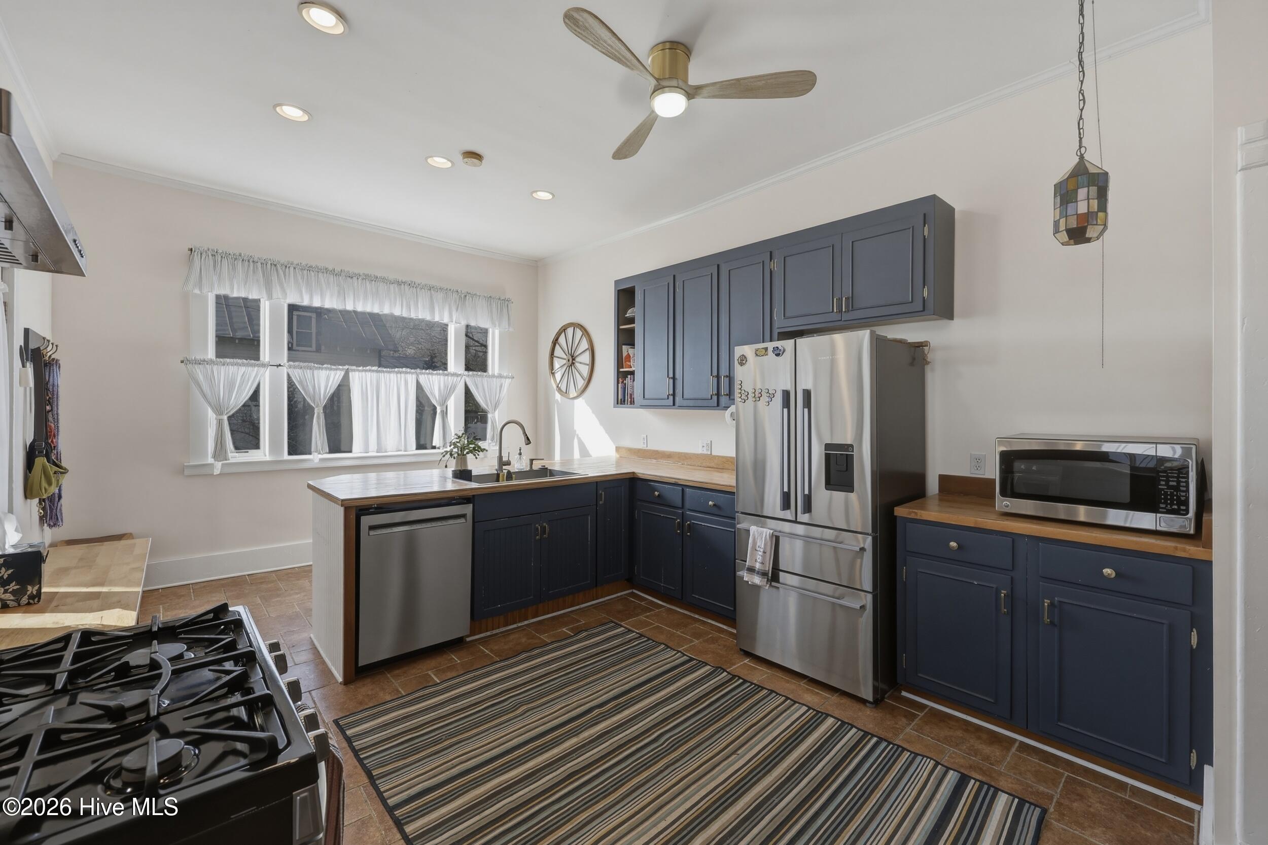 501 N Broad Street Property Photo 12