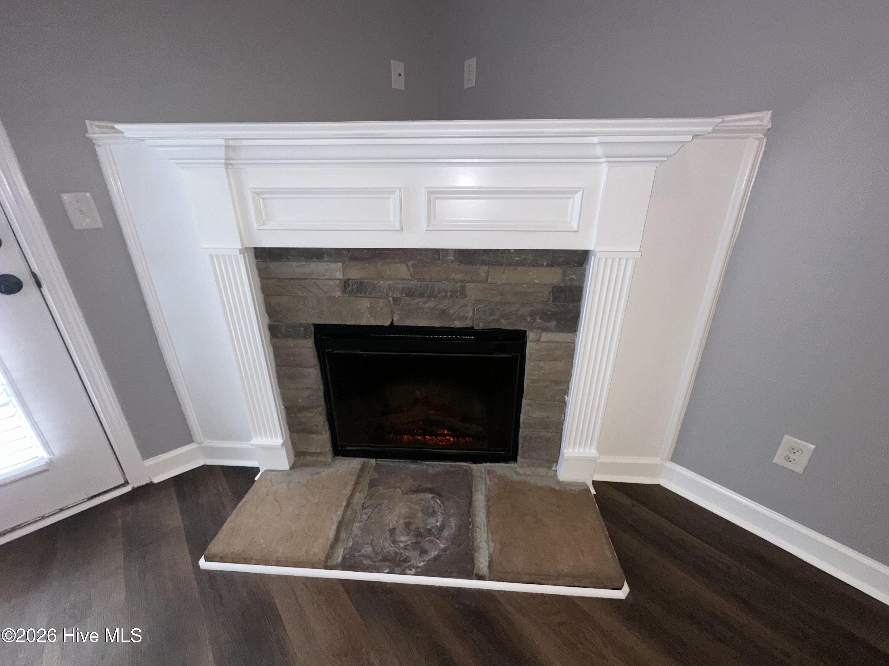 502 York Loop Property Photo 9