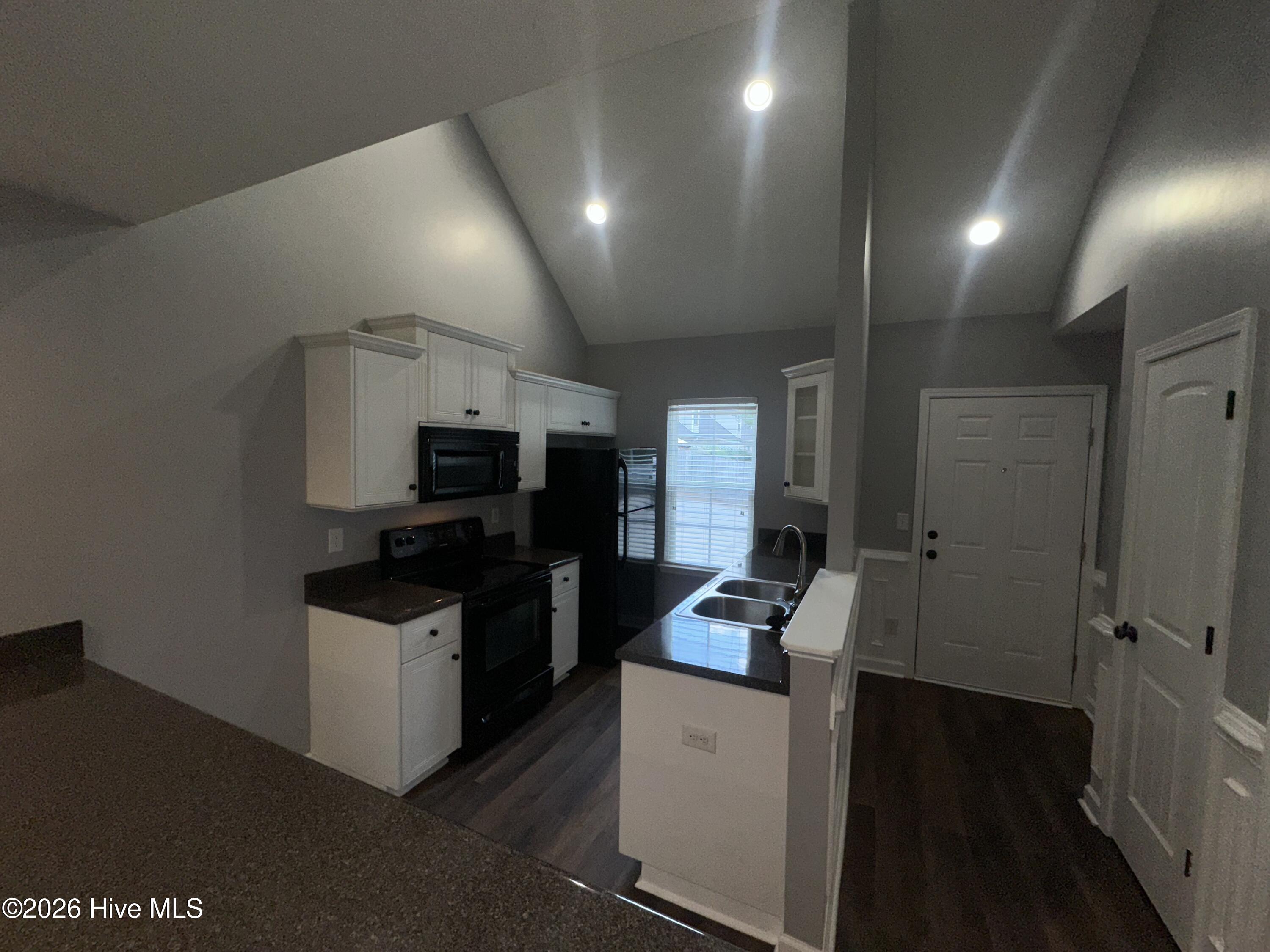 502 York Loop Property Photo 12