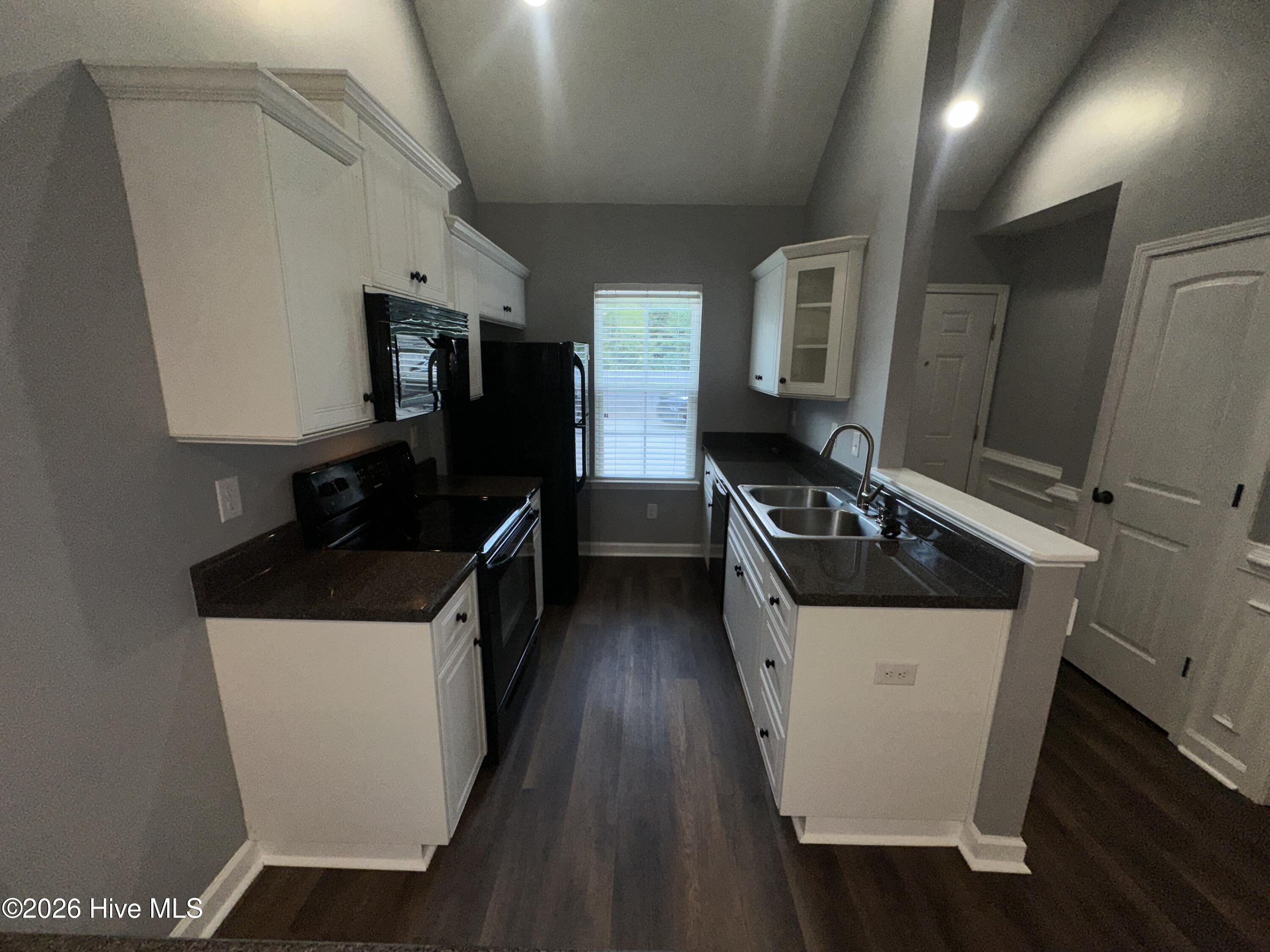502 York Loop Property Photo 13