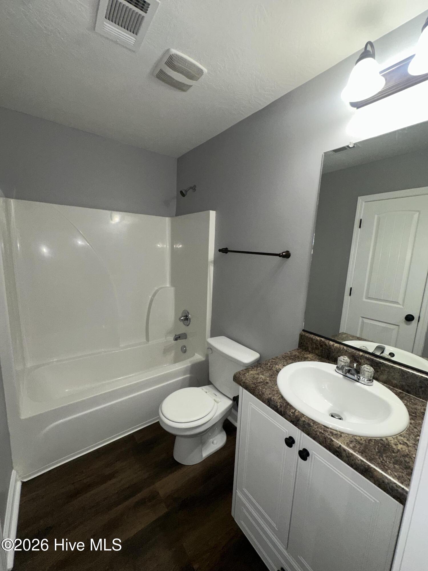 502 York Loop Property Photo 15