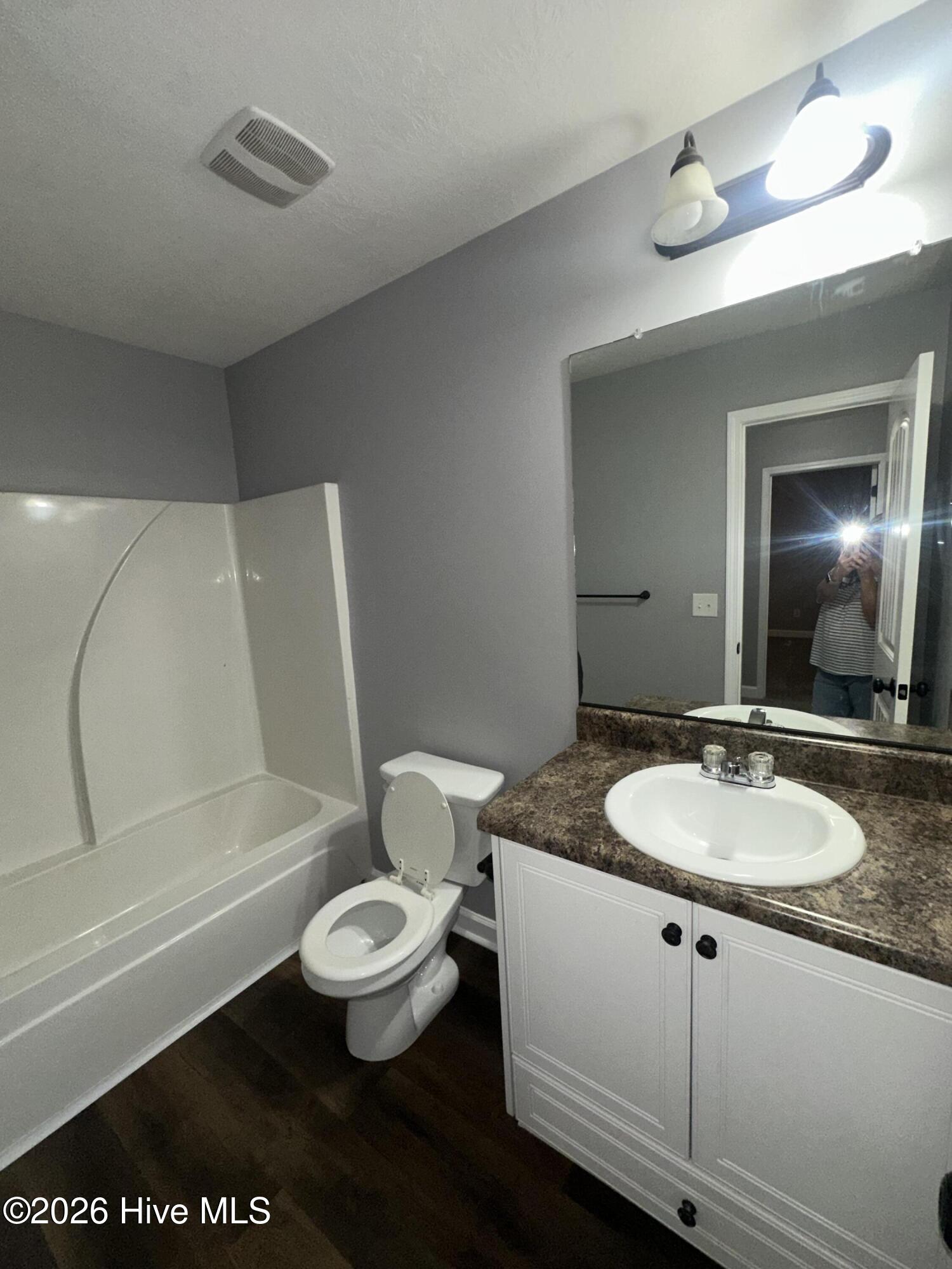 502 York Loop Property Photo 18