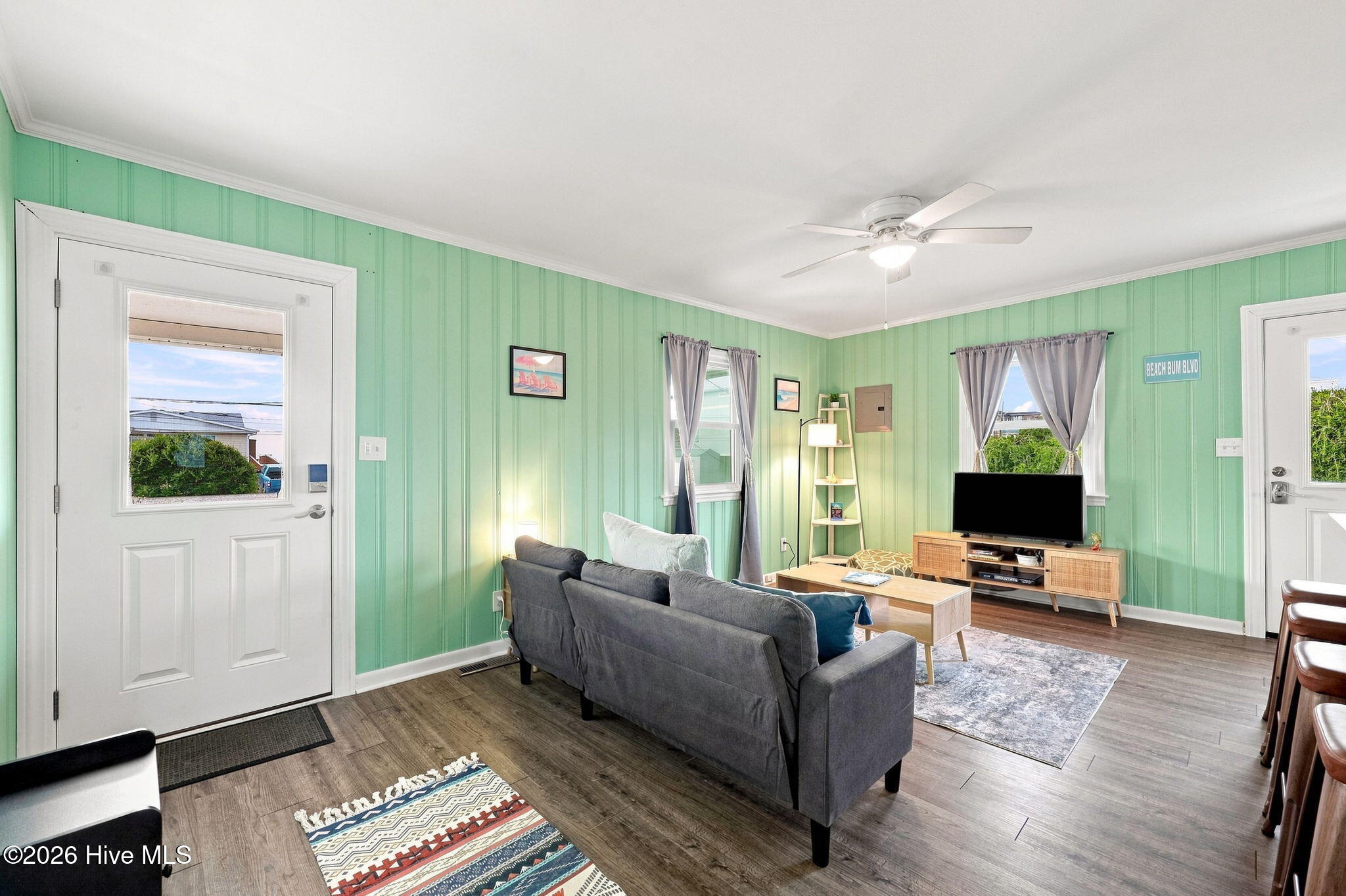 415 N Shore Drive Property Photo 4