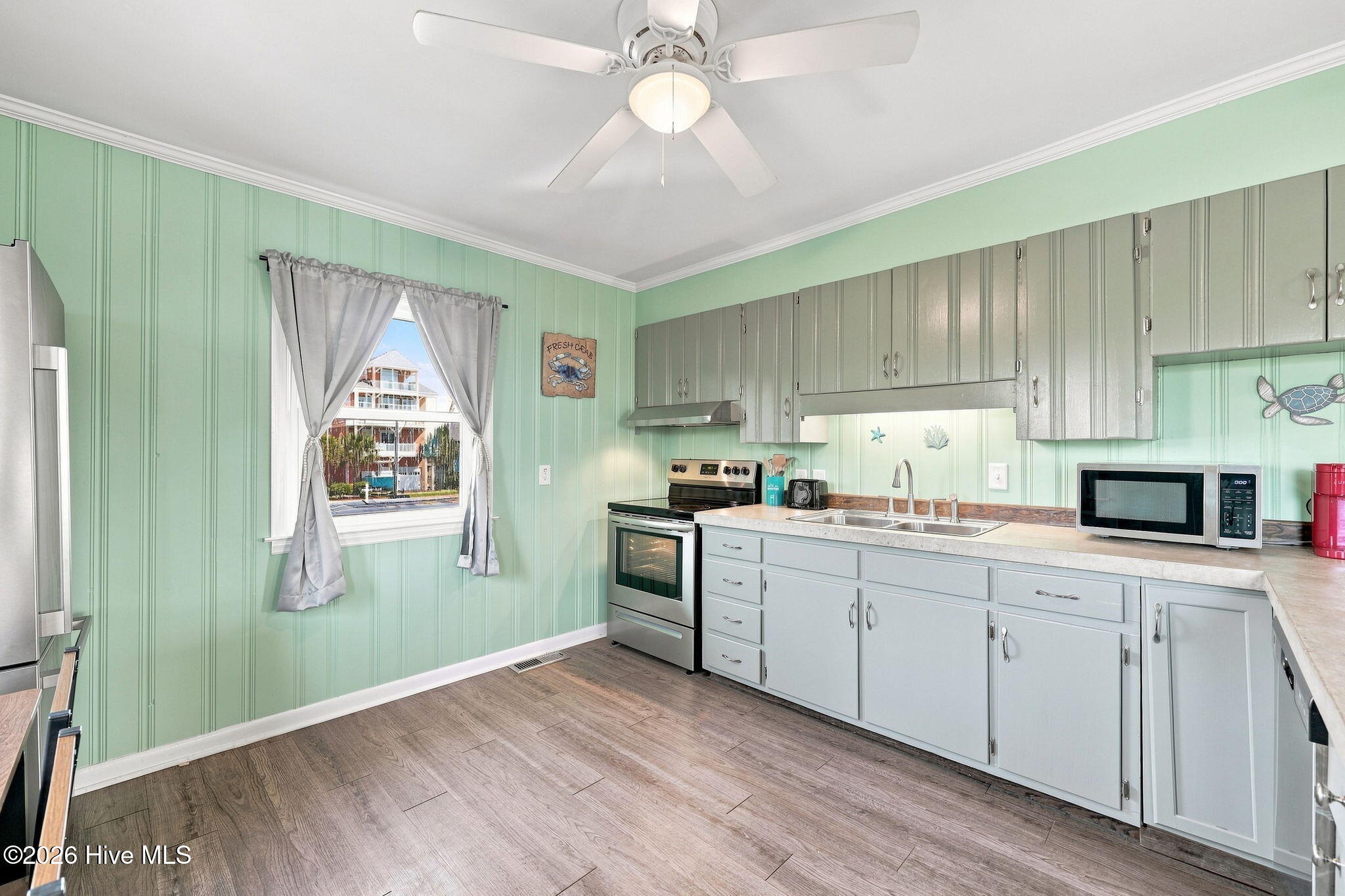 415 N Shore Drive Property Photo 9