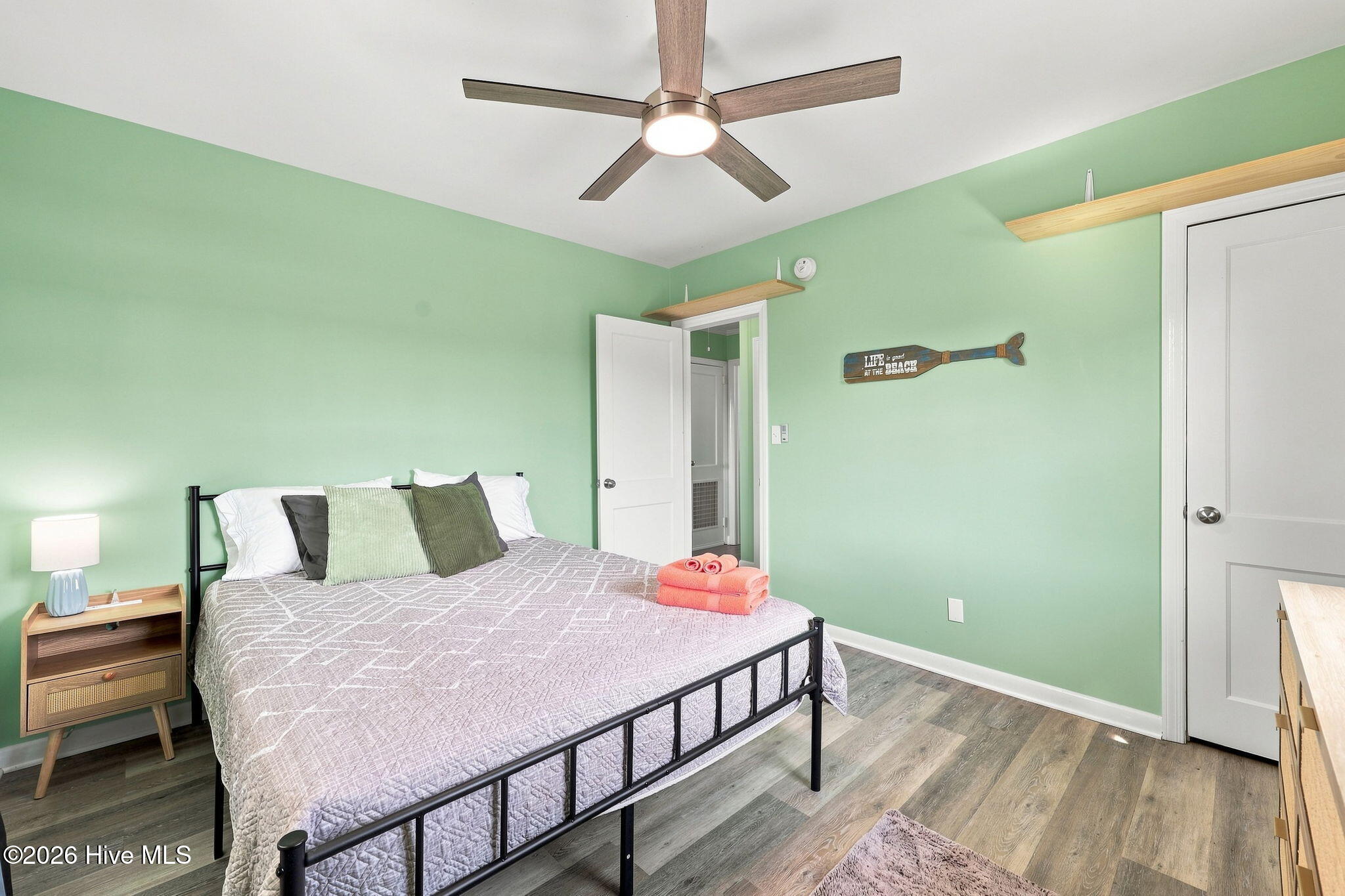415 N Shore Drive Property Photo 13