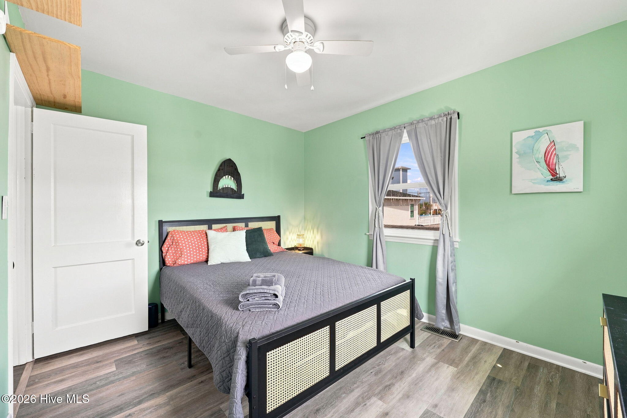 415 N Shore Drive Property Photo 17