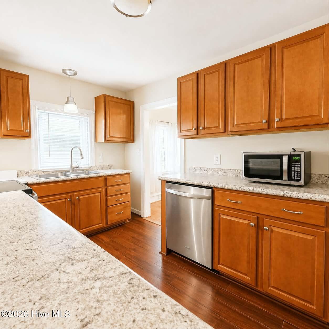 534 Madison Street Property Photo 8