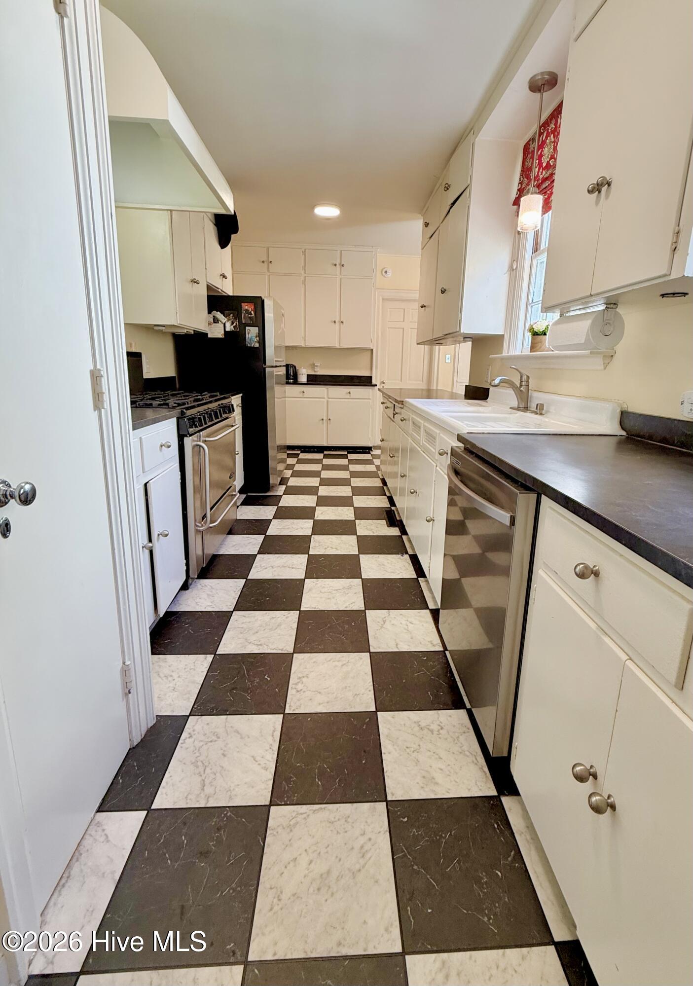 1009 Rhem Street Property Photo 18