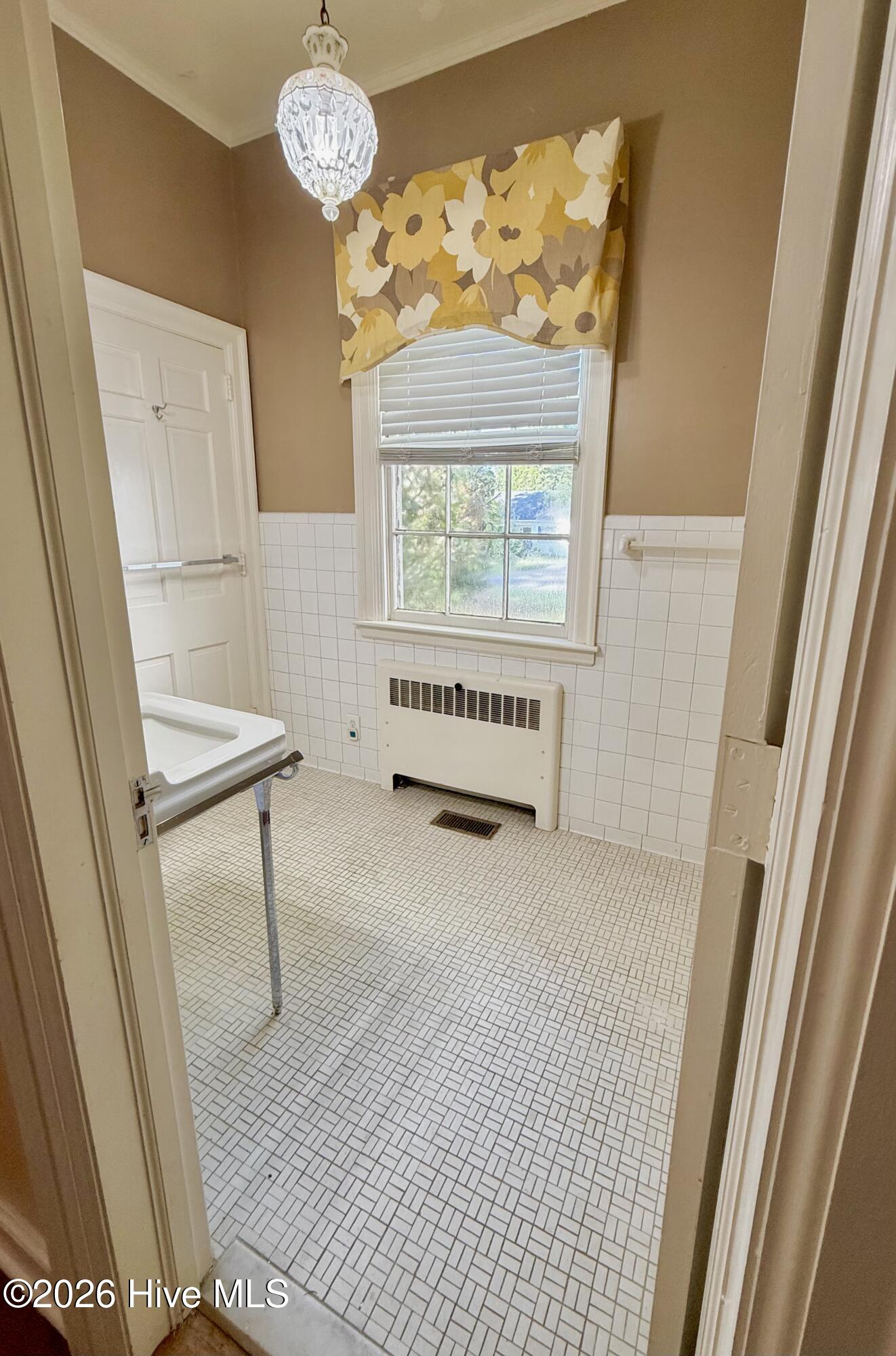 1009 Rhem Street Property Photo 33