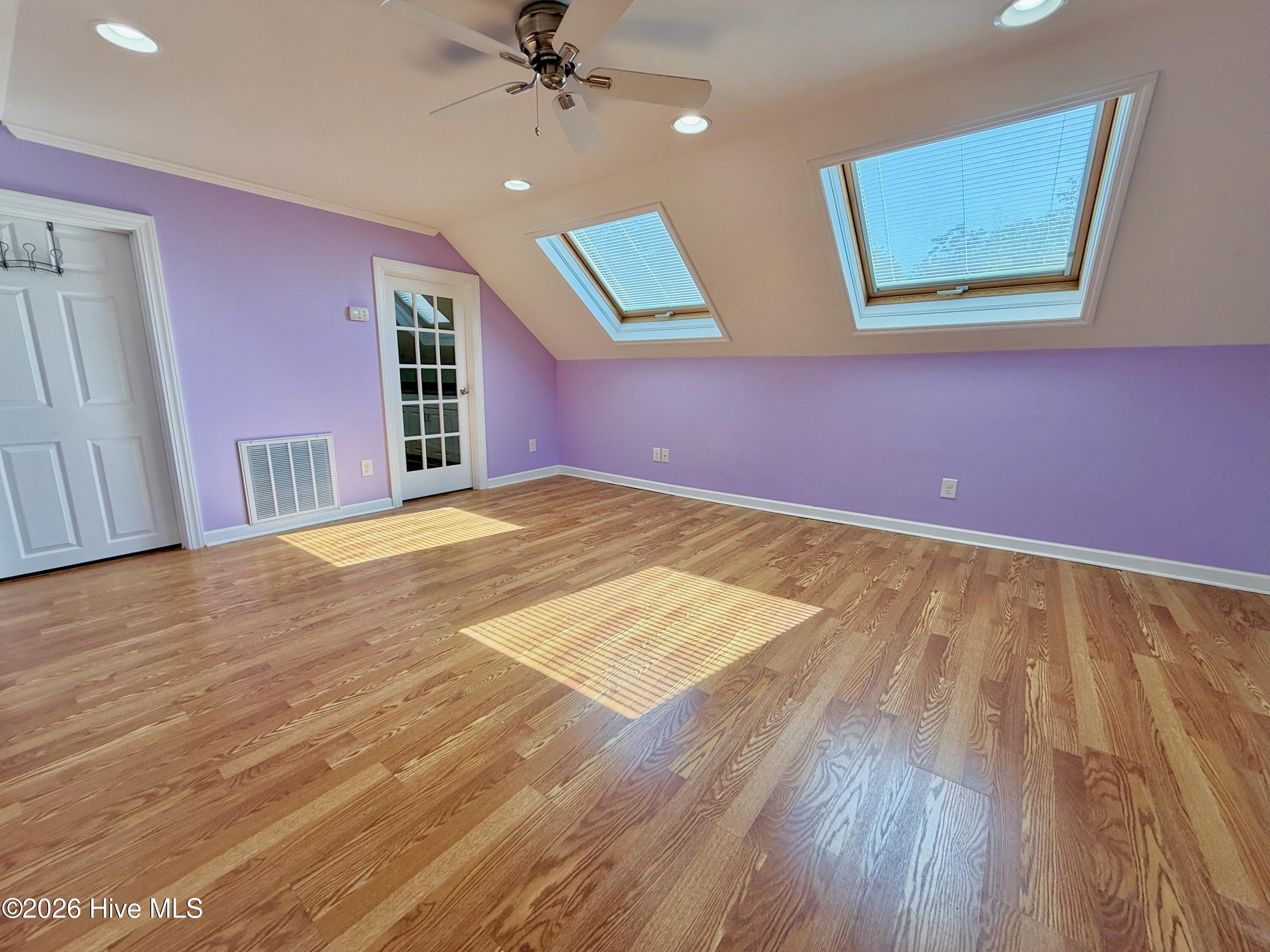 1009 Rhem Street Property Photo 37