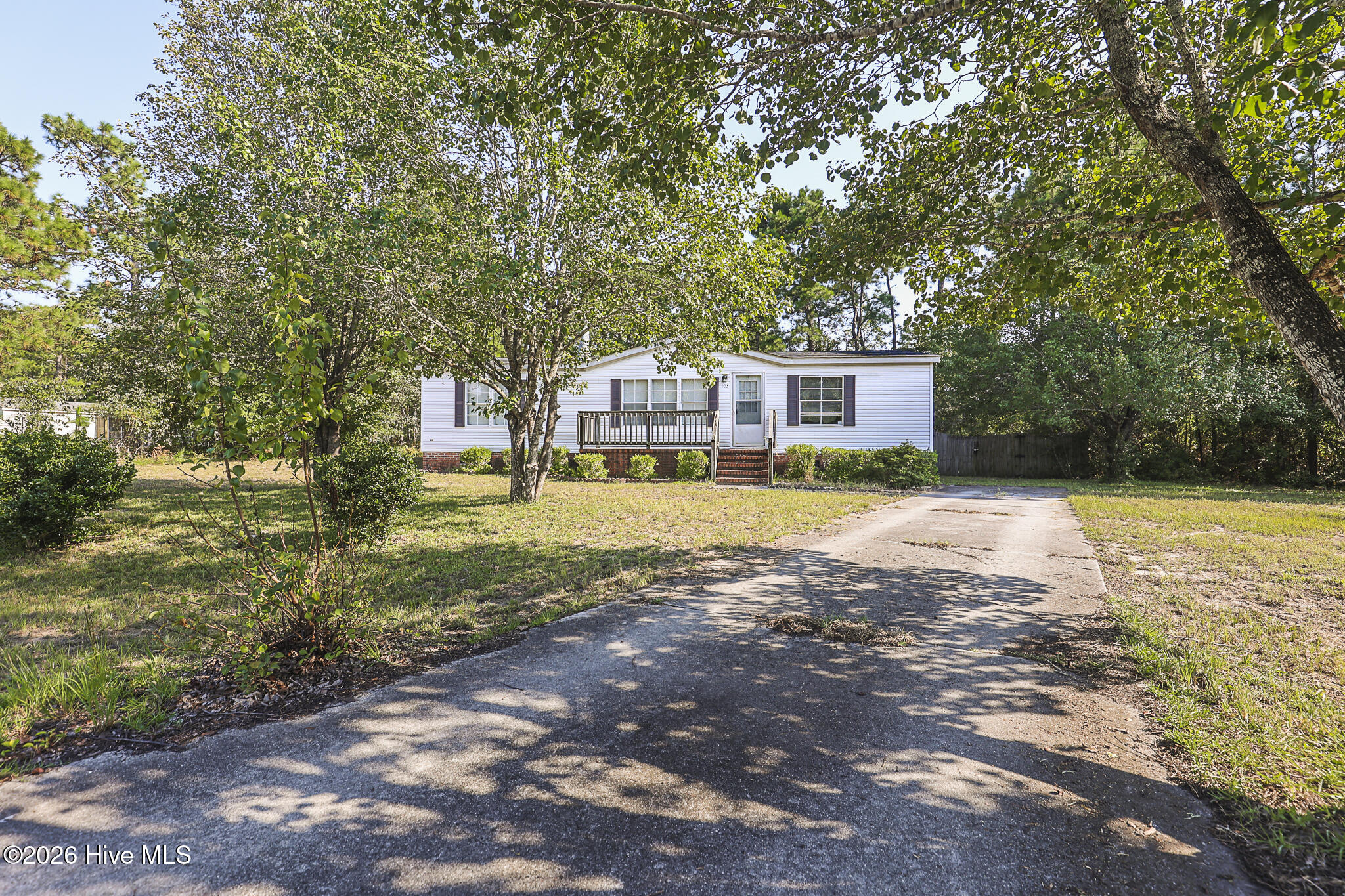 103 Yew Court Property Photo 6