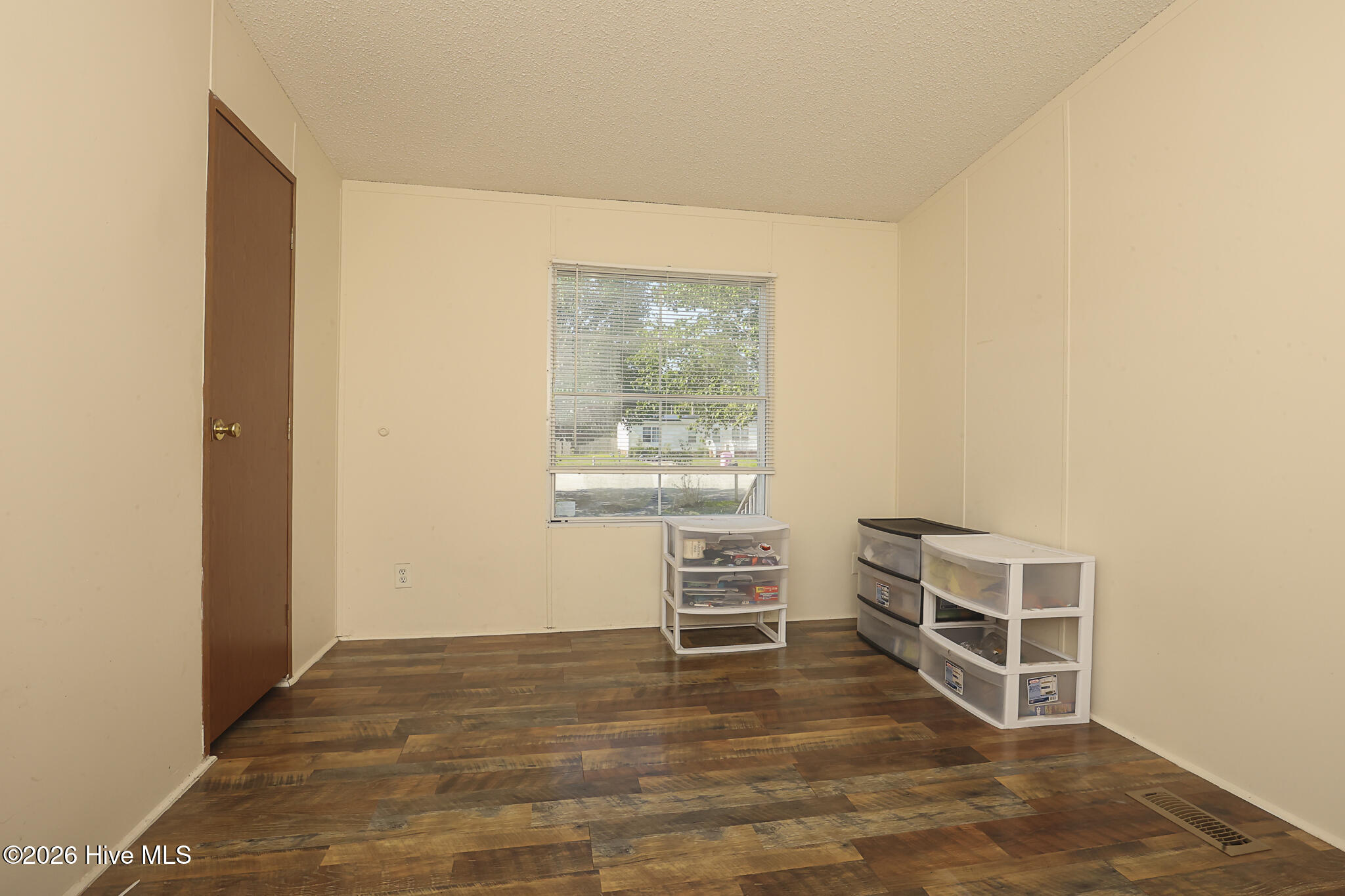 103 Yew Court Property Photo 29