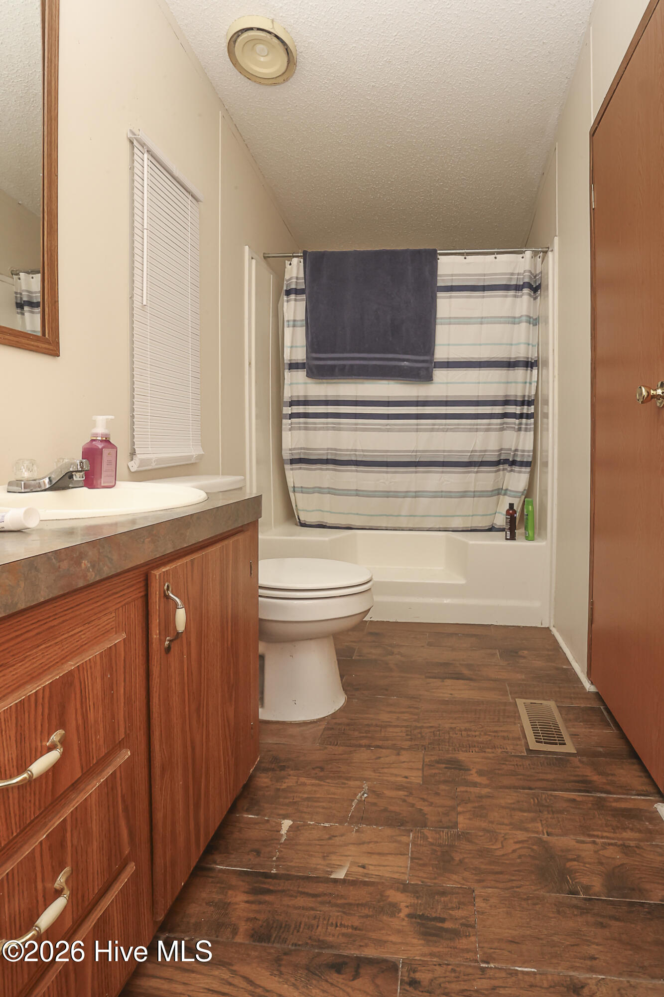 103 Yew Court Property Photo 34