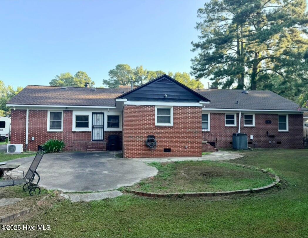 1210 Meadowood Drive Property Photo 6