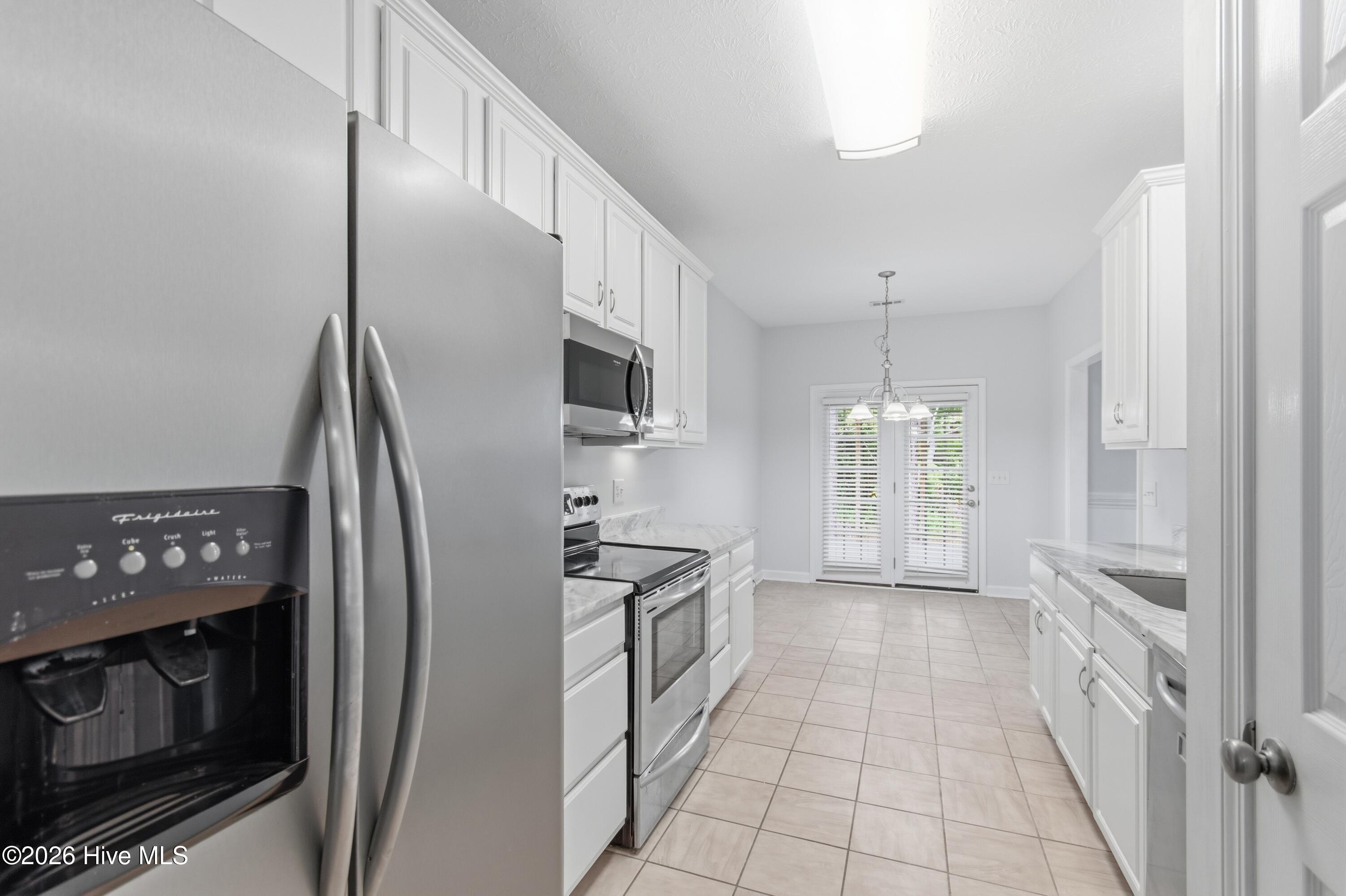 709 E Pipers Glen Property Photo 14