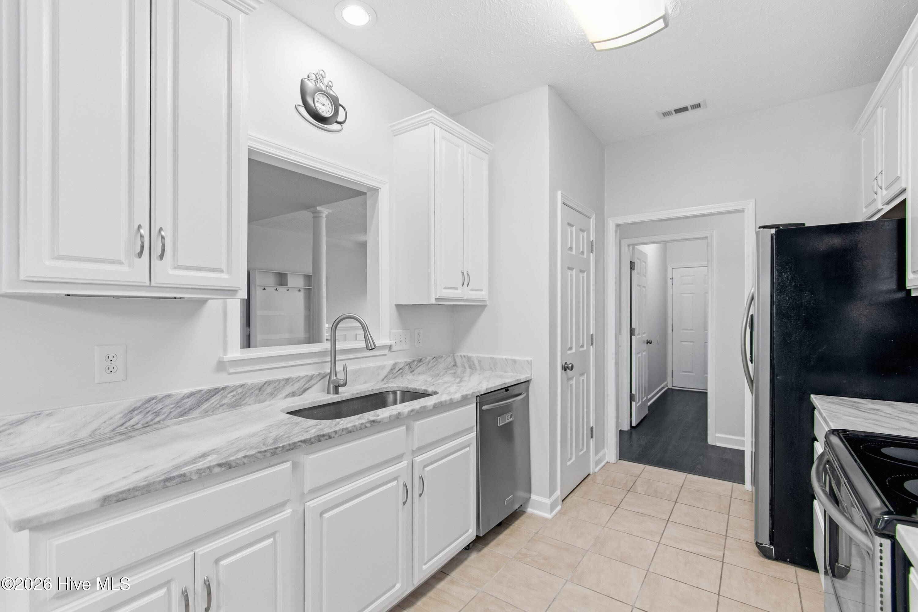 709 E Pipers Glen Property Photo 15