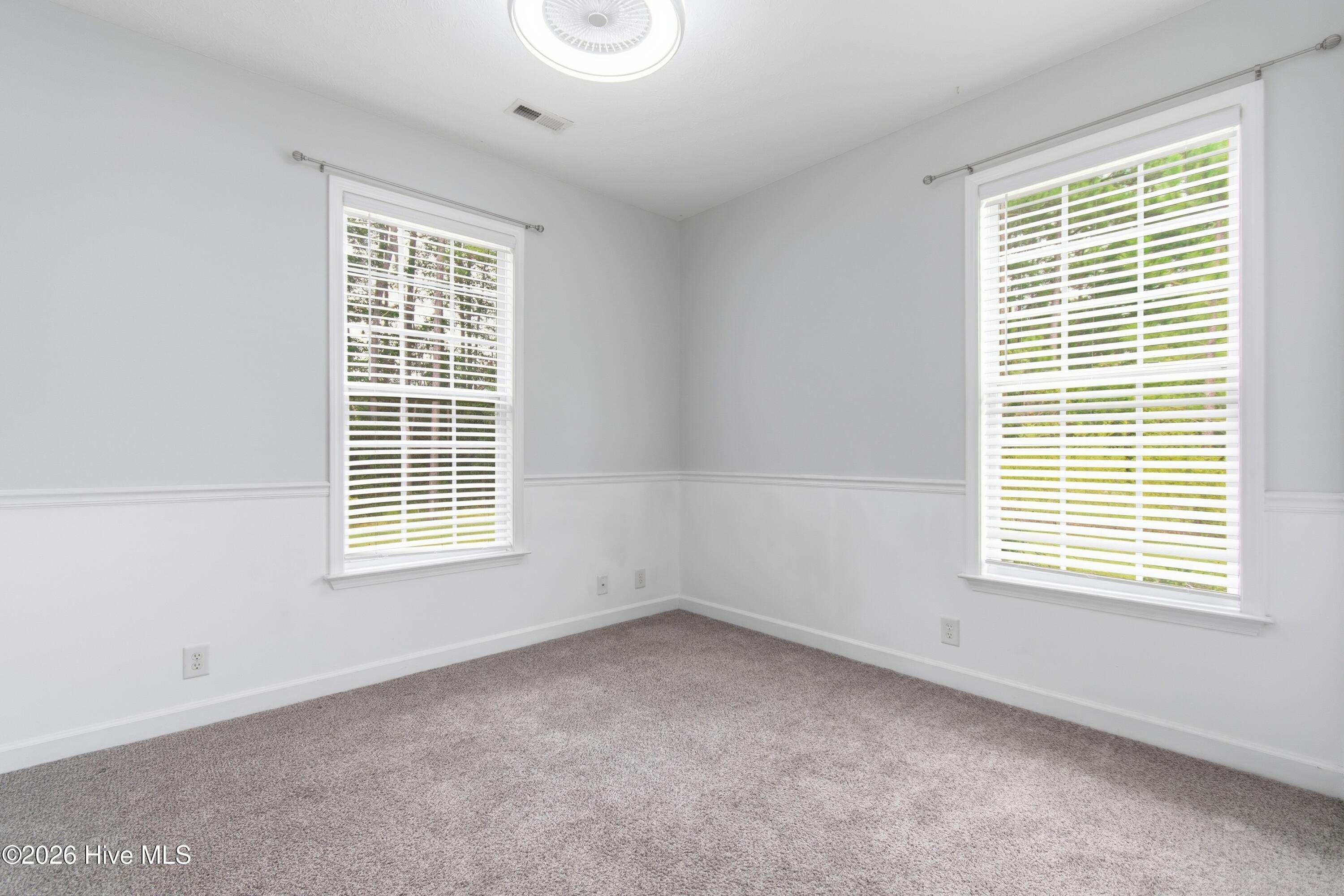 709 E Pipers Glen Property Photo 26