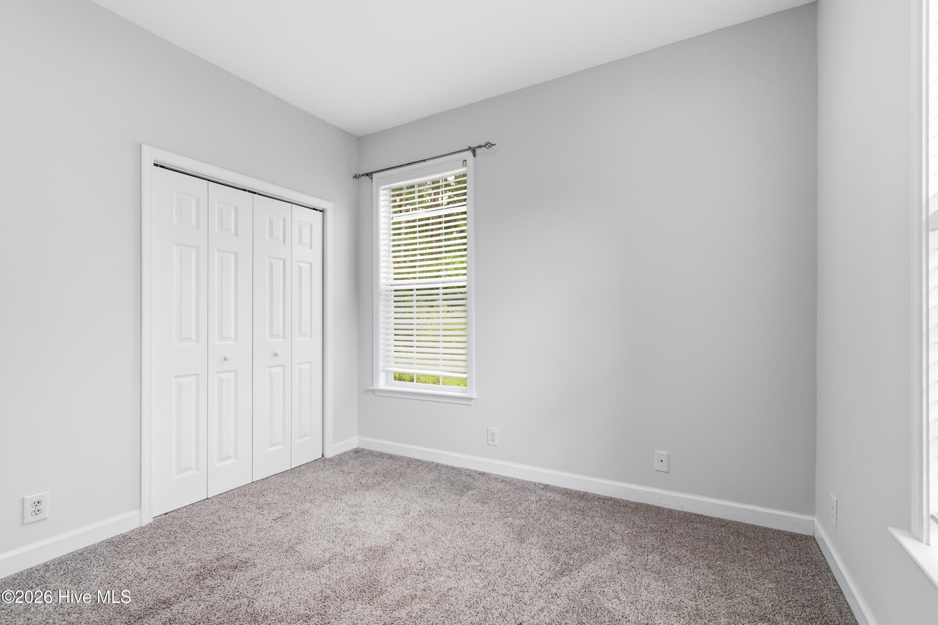 709 E Pipers Glen Property Photo 28