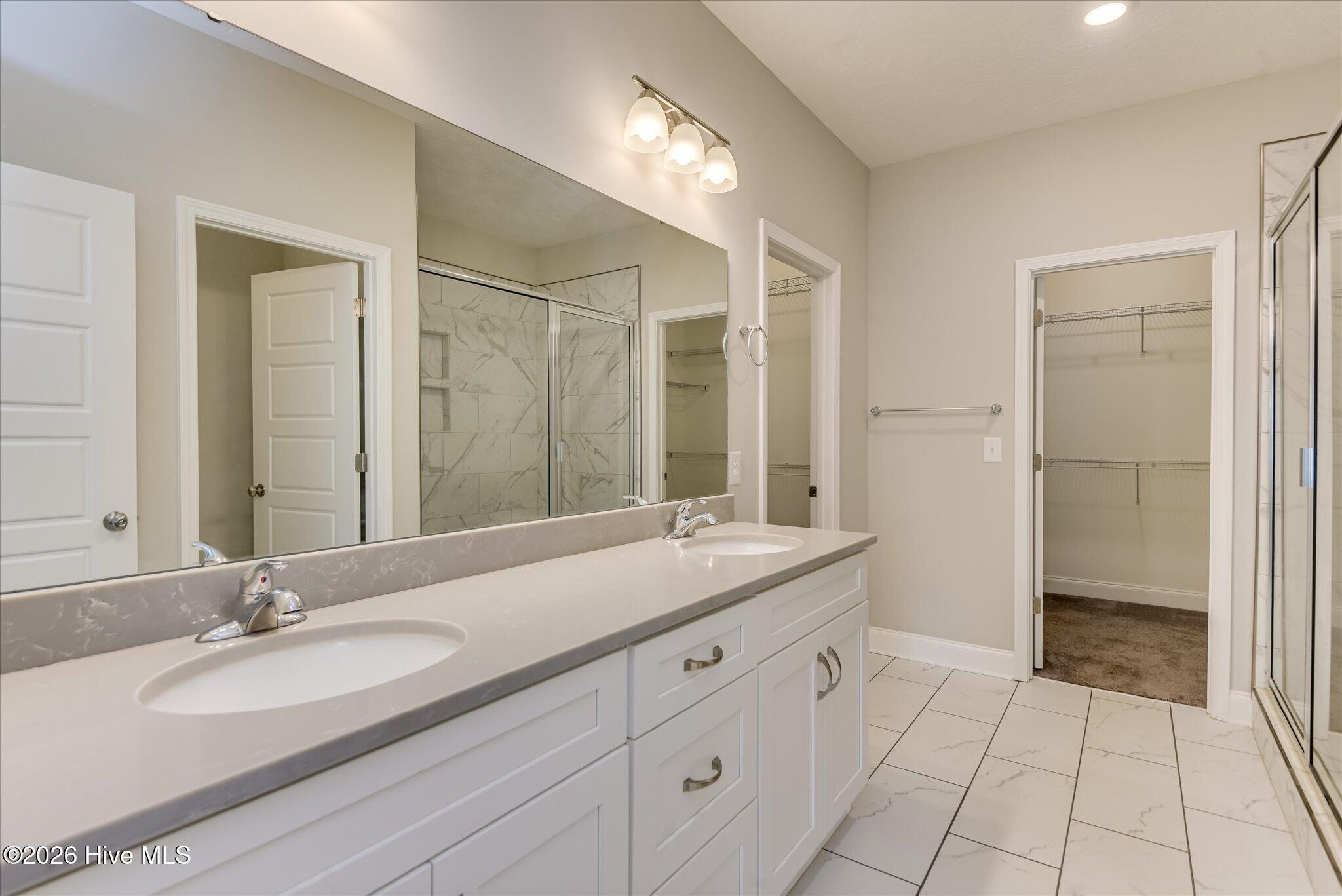 5370 Greyton Circle Property Photo 17