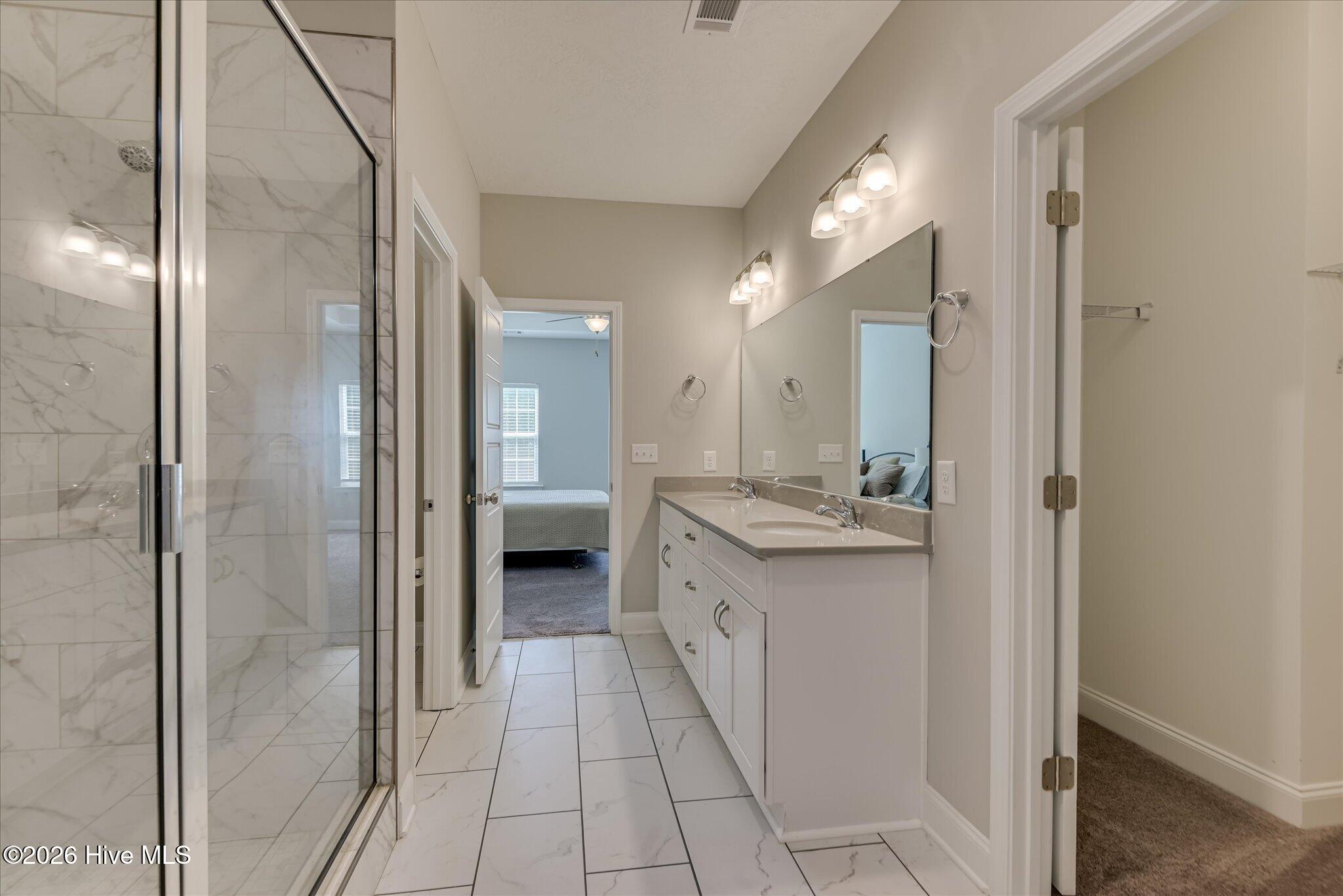 5370 Greyton Circle Property Photo 19