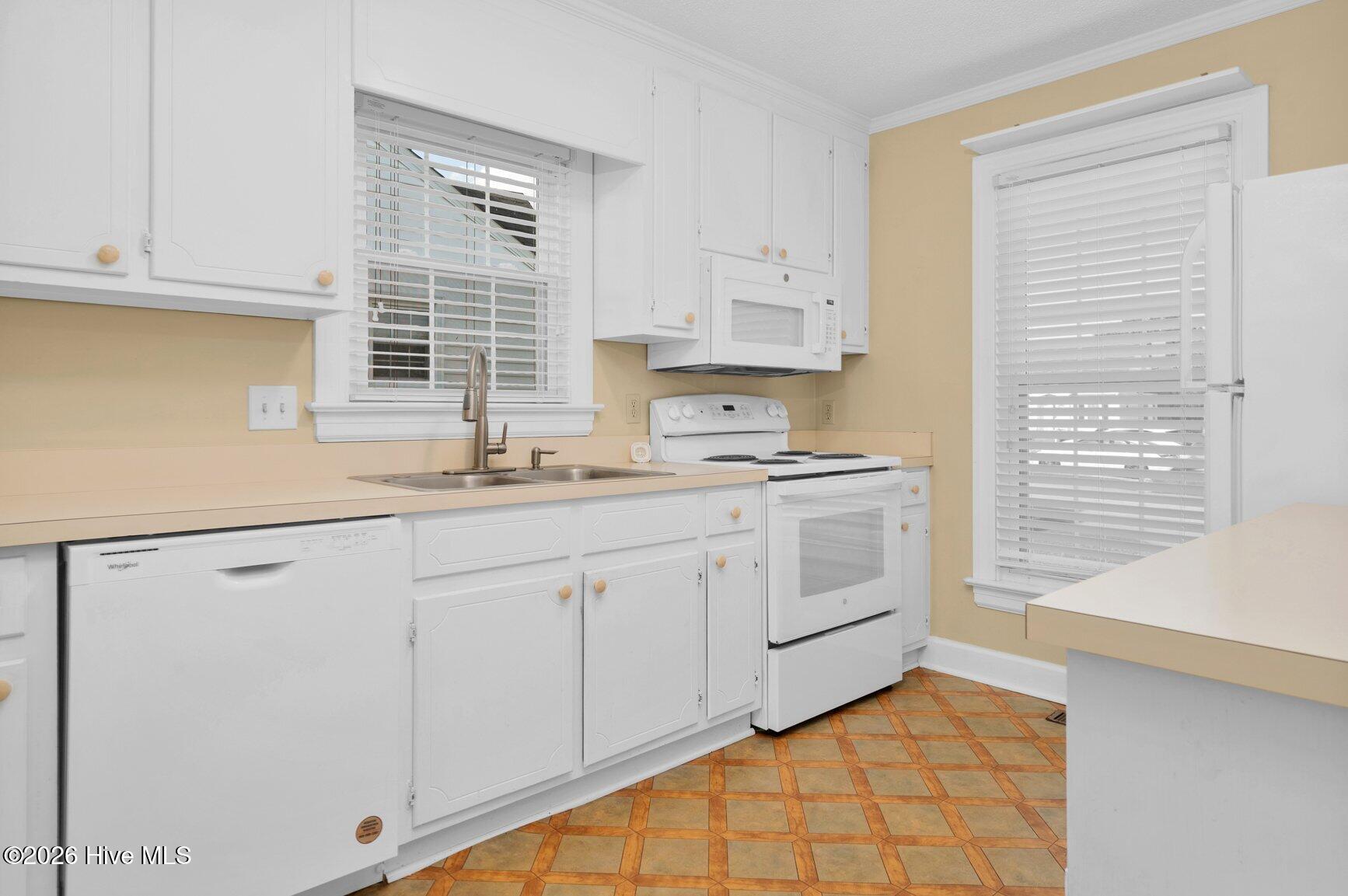 2400 Bradford Drive N 1b Property Photo 5
