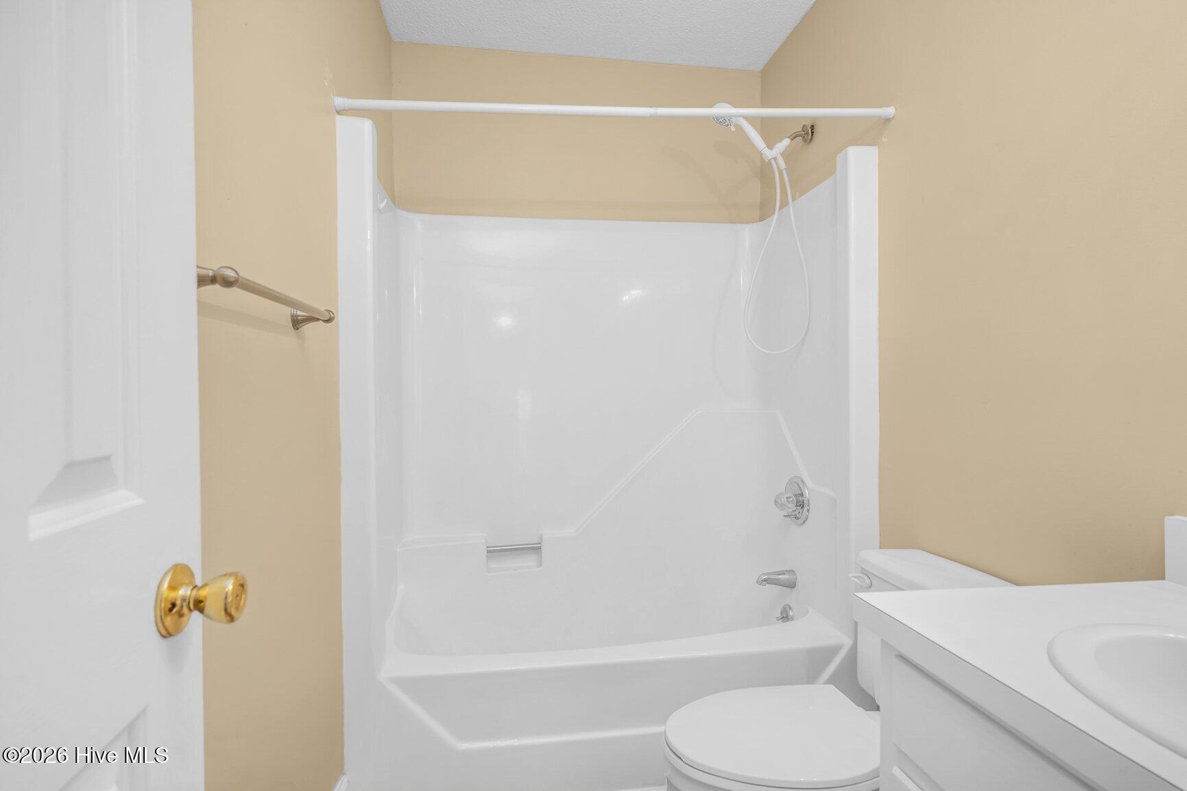 2400 Bradford Drive N 1b Property Photo 16