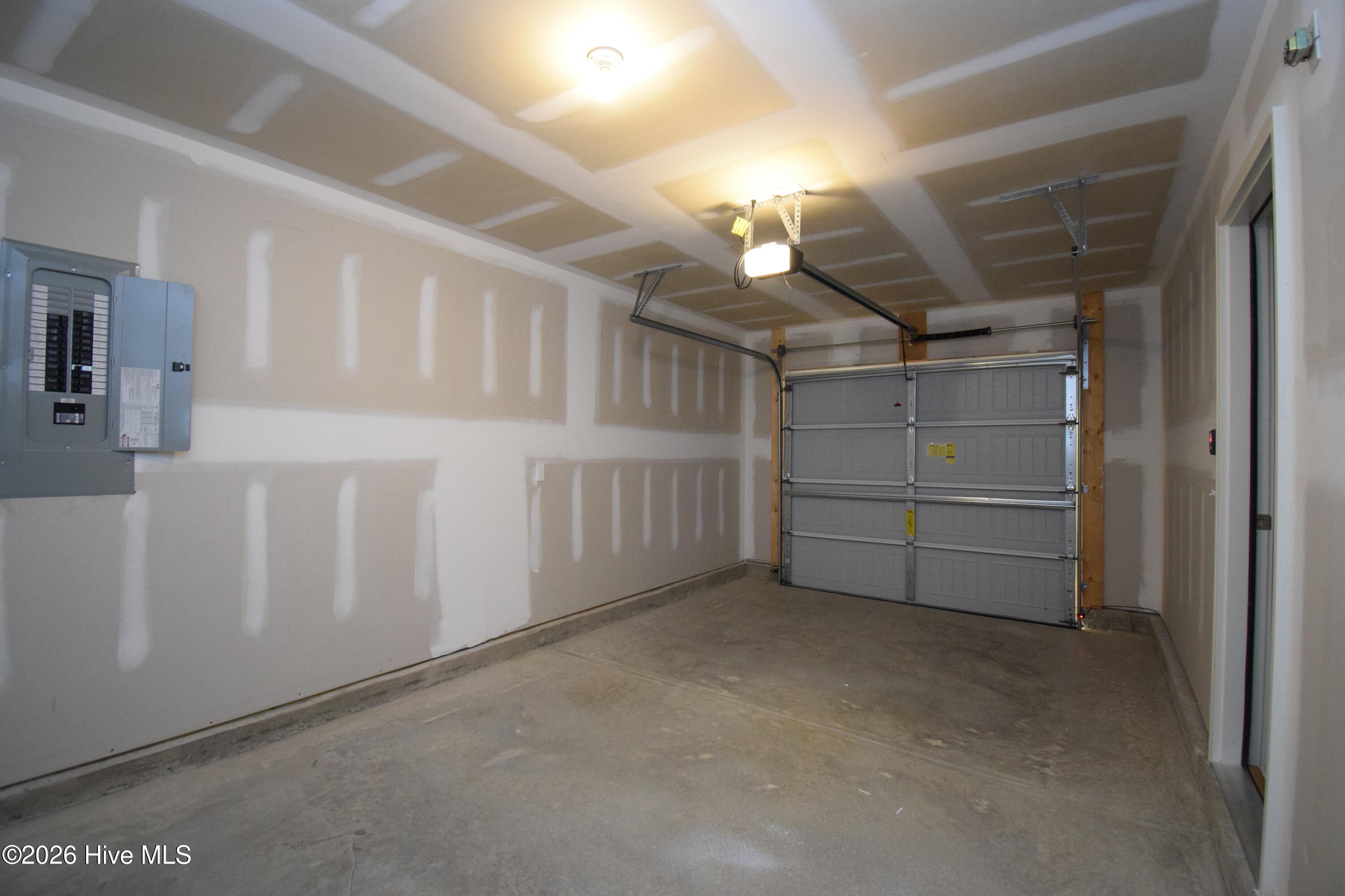 2460 Brookville Drive B Property Photo 20