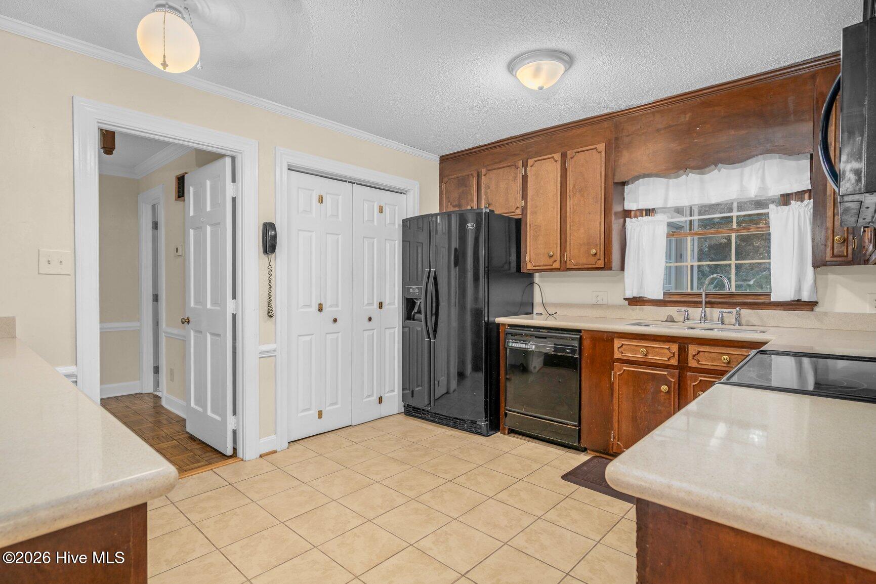 2609 Amherst Road Property Photo 10