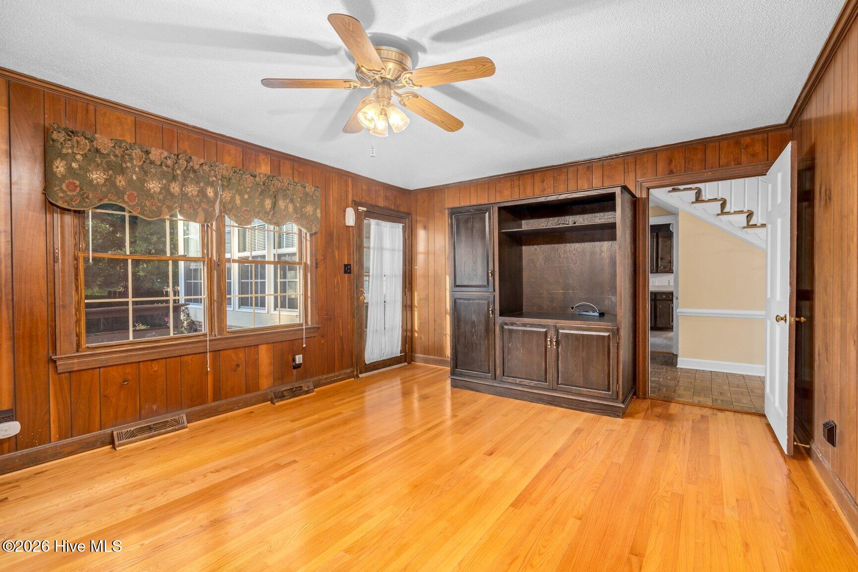2609 Amherst Road Property Photo 22