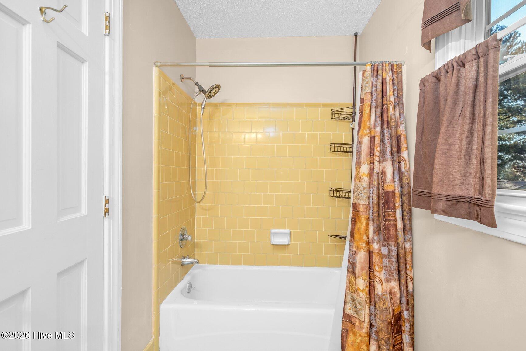 2609 Amherst Road Property Photo 32