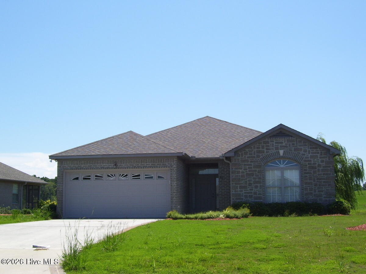 54 Castle Bay Drive Property Photo 1